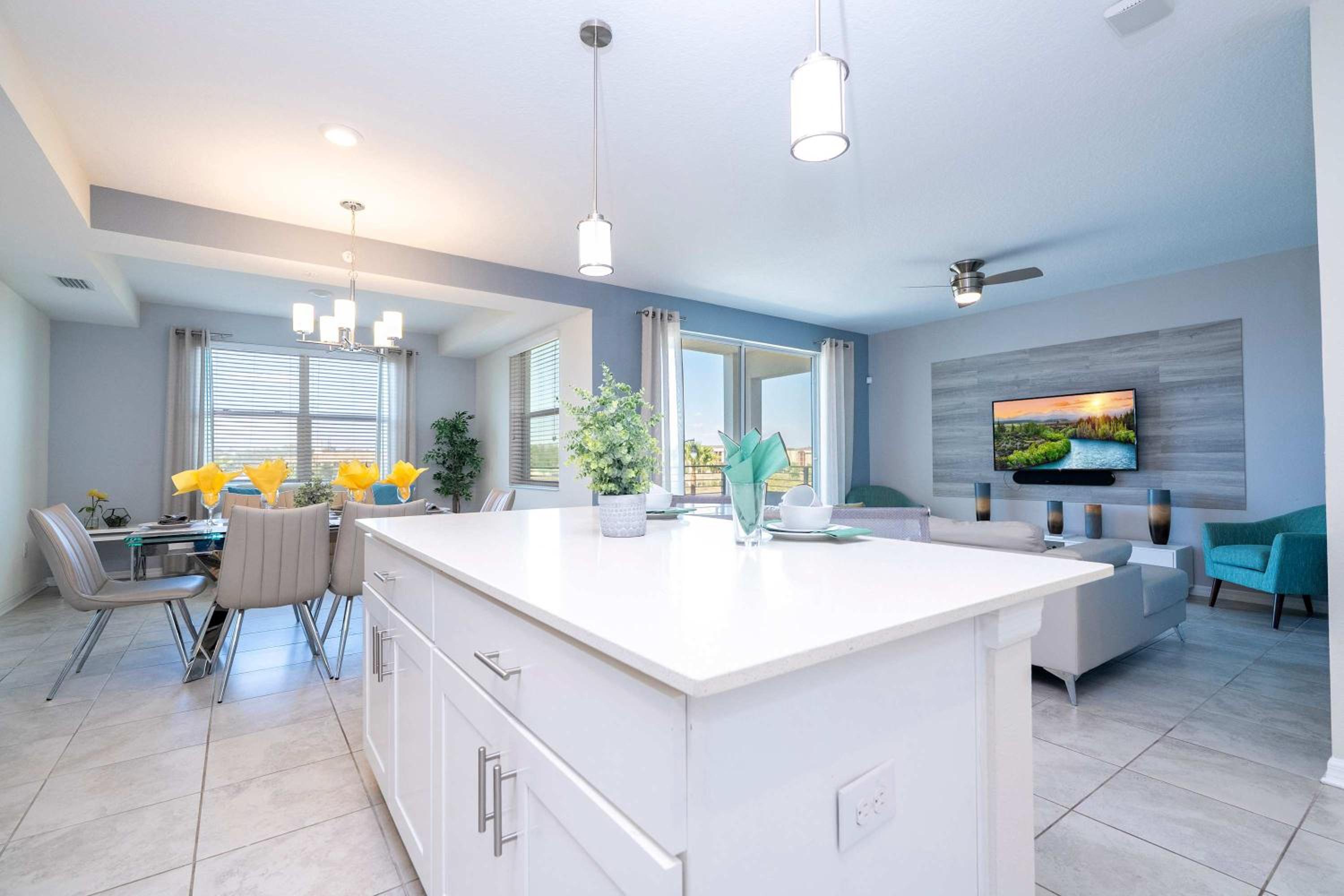 Family Condo 2Bd Close to Disney at Storey Lake Resort
