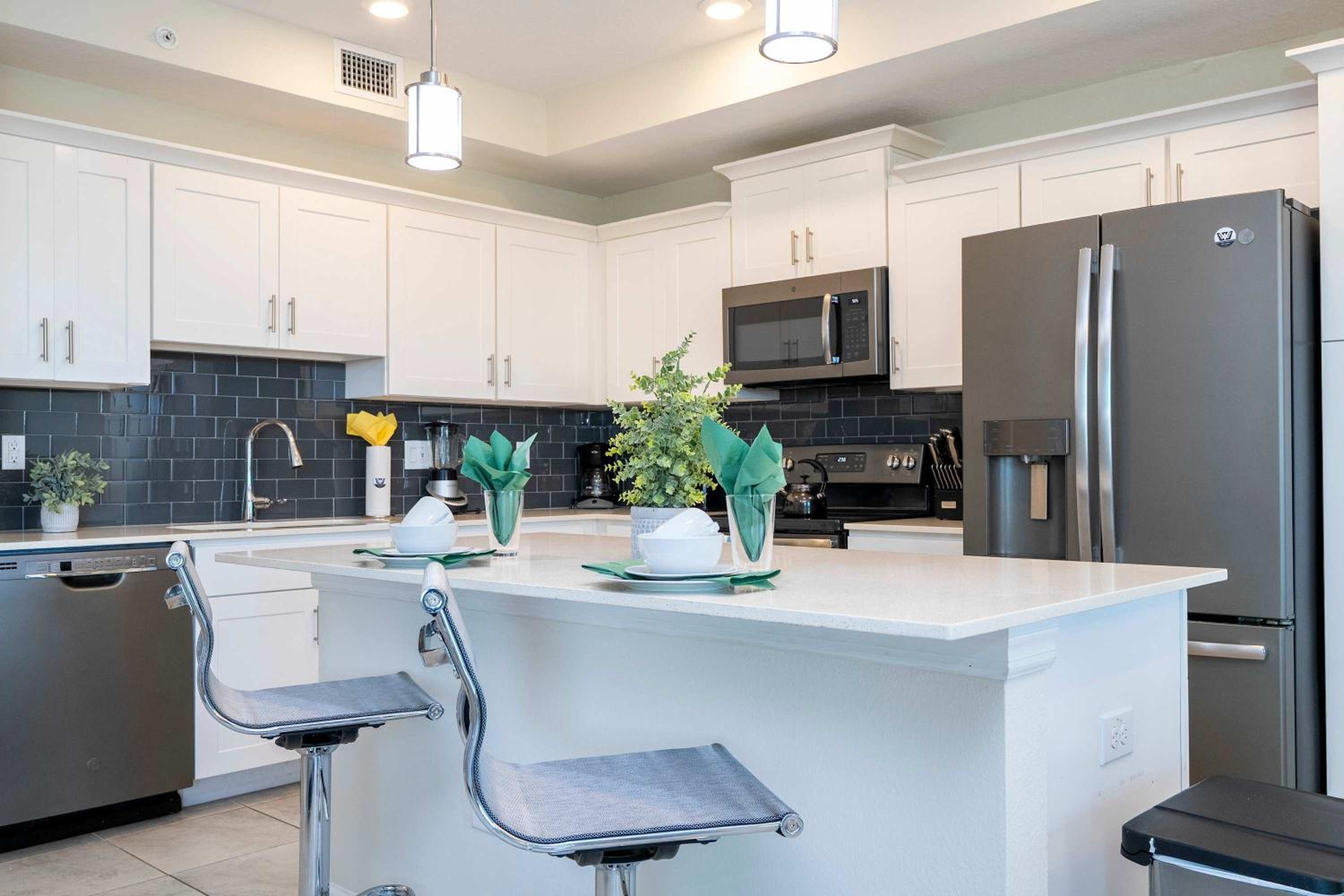 Family Condo 2Bd Close to Disney at Storey Lake Resort