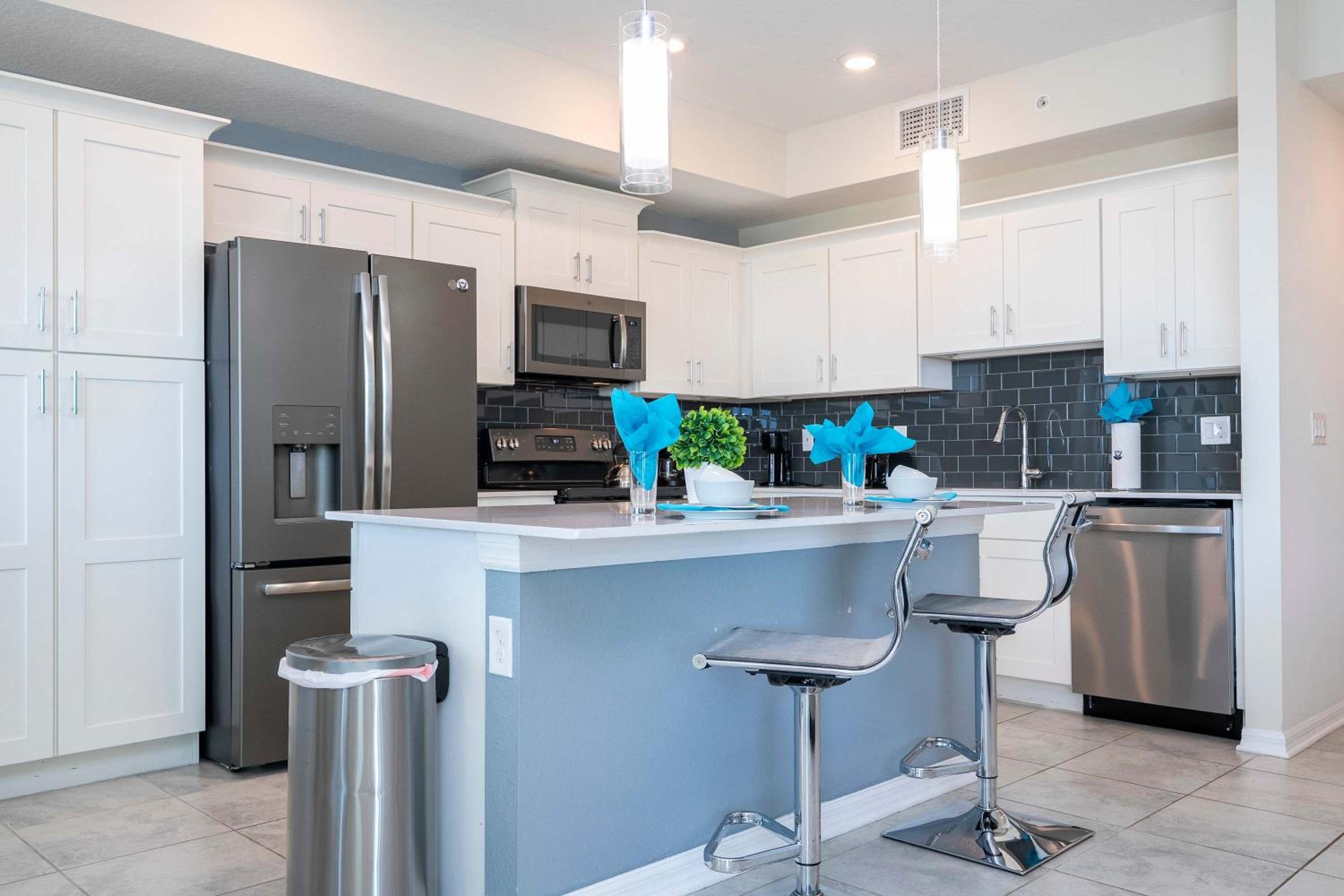Gorgeous 2Bd Close to Disney at Storey Lake Resort