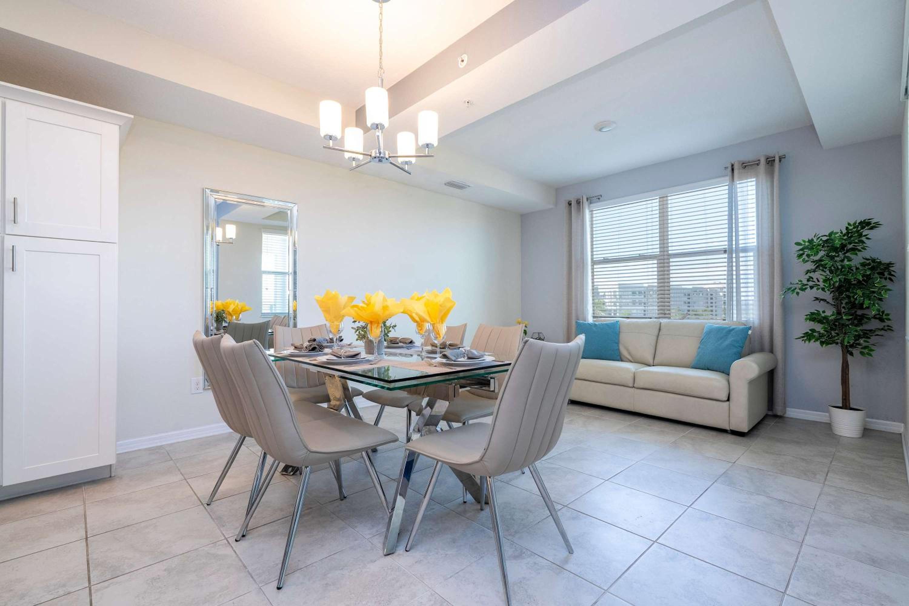 Family Condo 2Bd Close to Disney at Storey Lake Resort
