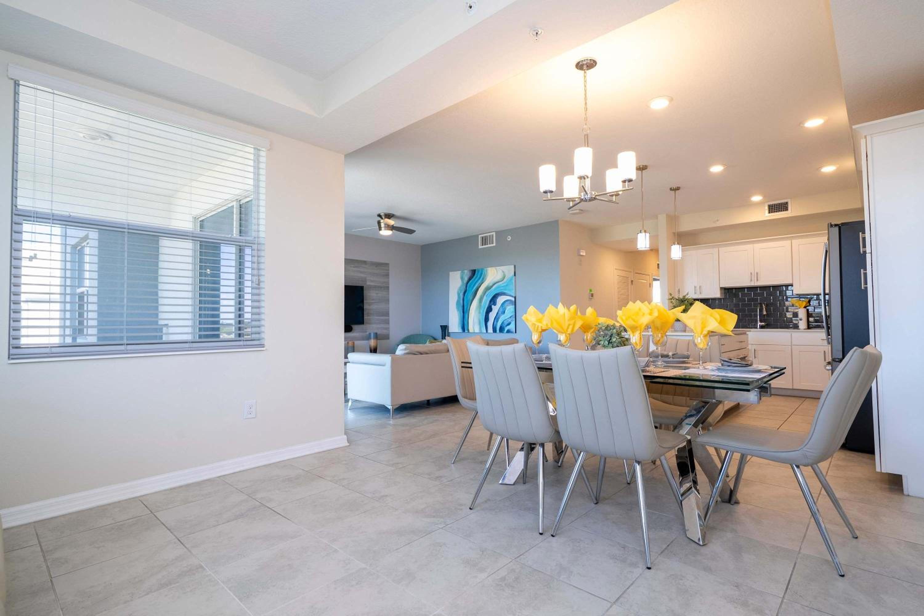Family Condo 2Bd Close to Disney at Storey Lake Resort