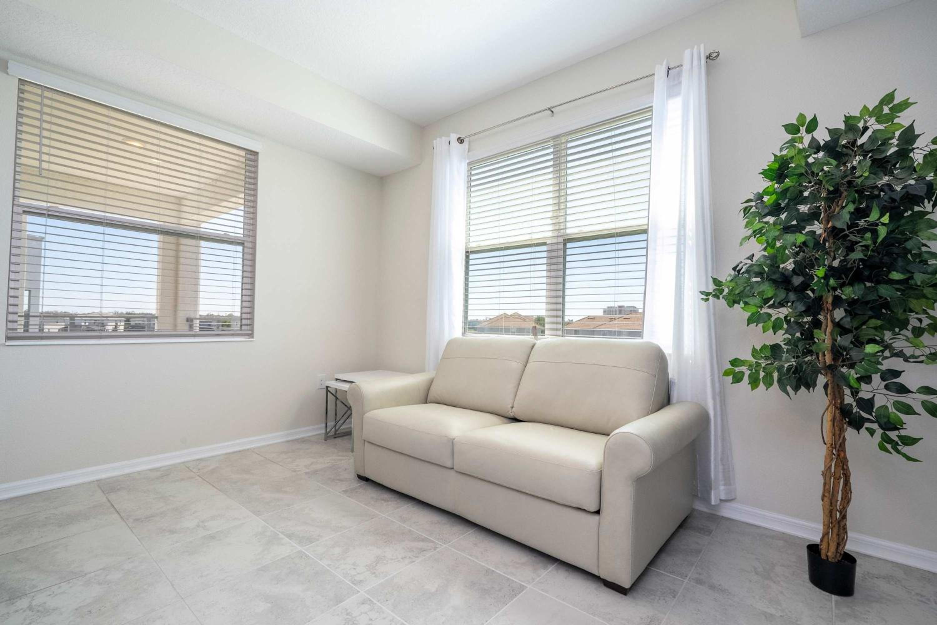 Gorgeous 2Bd Close to Disney at Storey Lake Resort