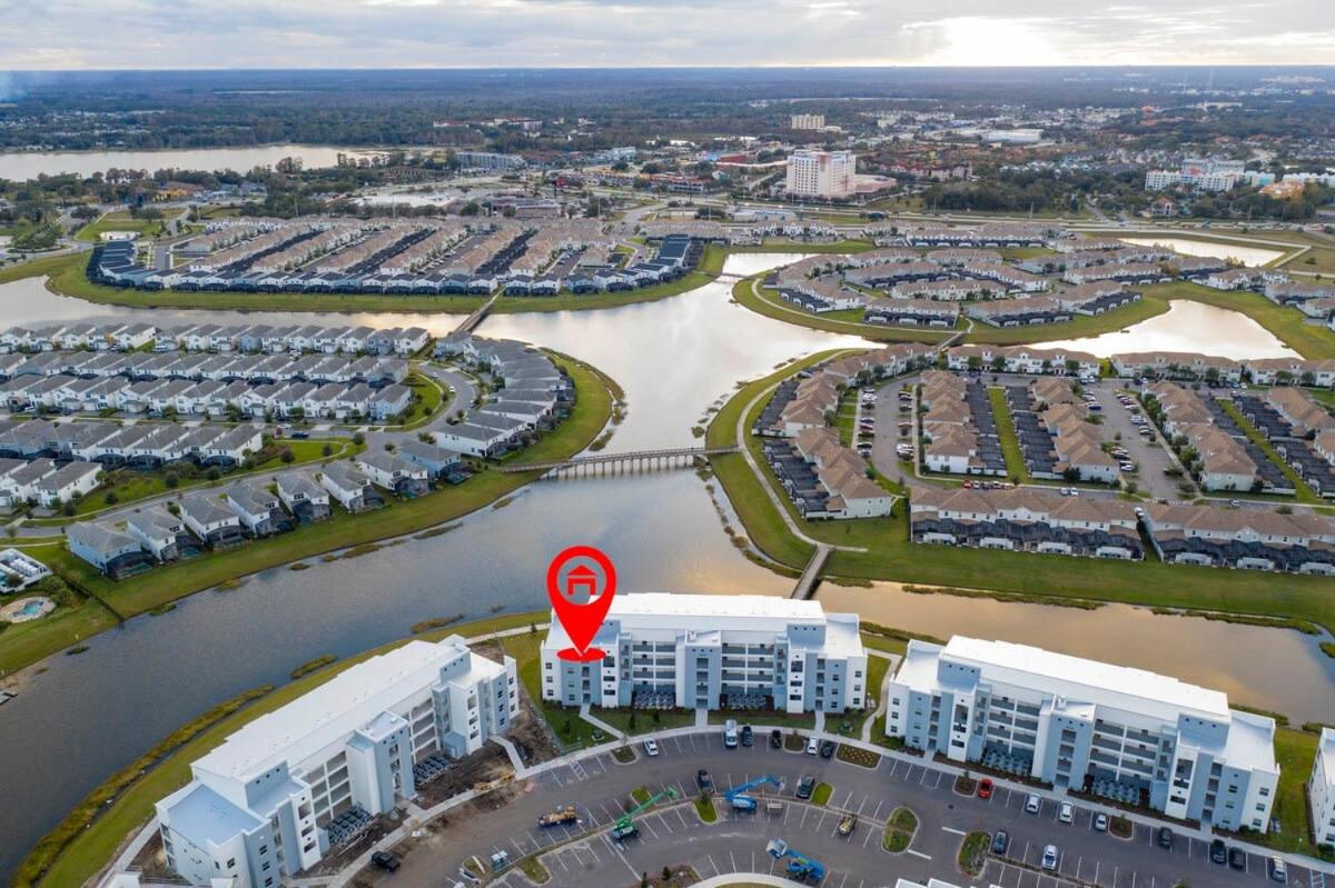 Gorgeous 2Bd Close to Disney at Storey Lake Resort