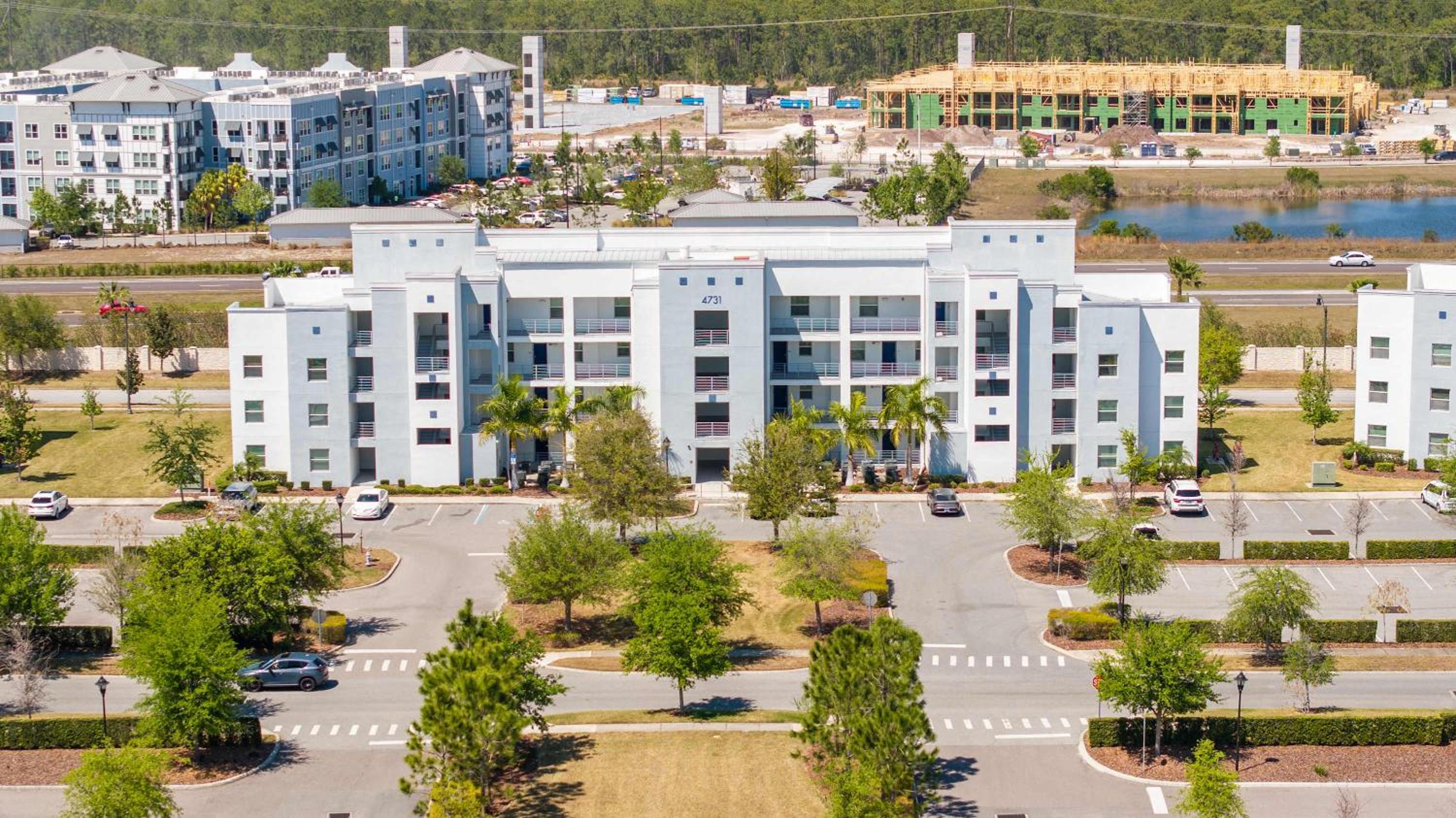 Family Condo 2Bd Close to Disney at Storey Lake Resort