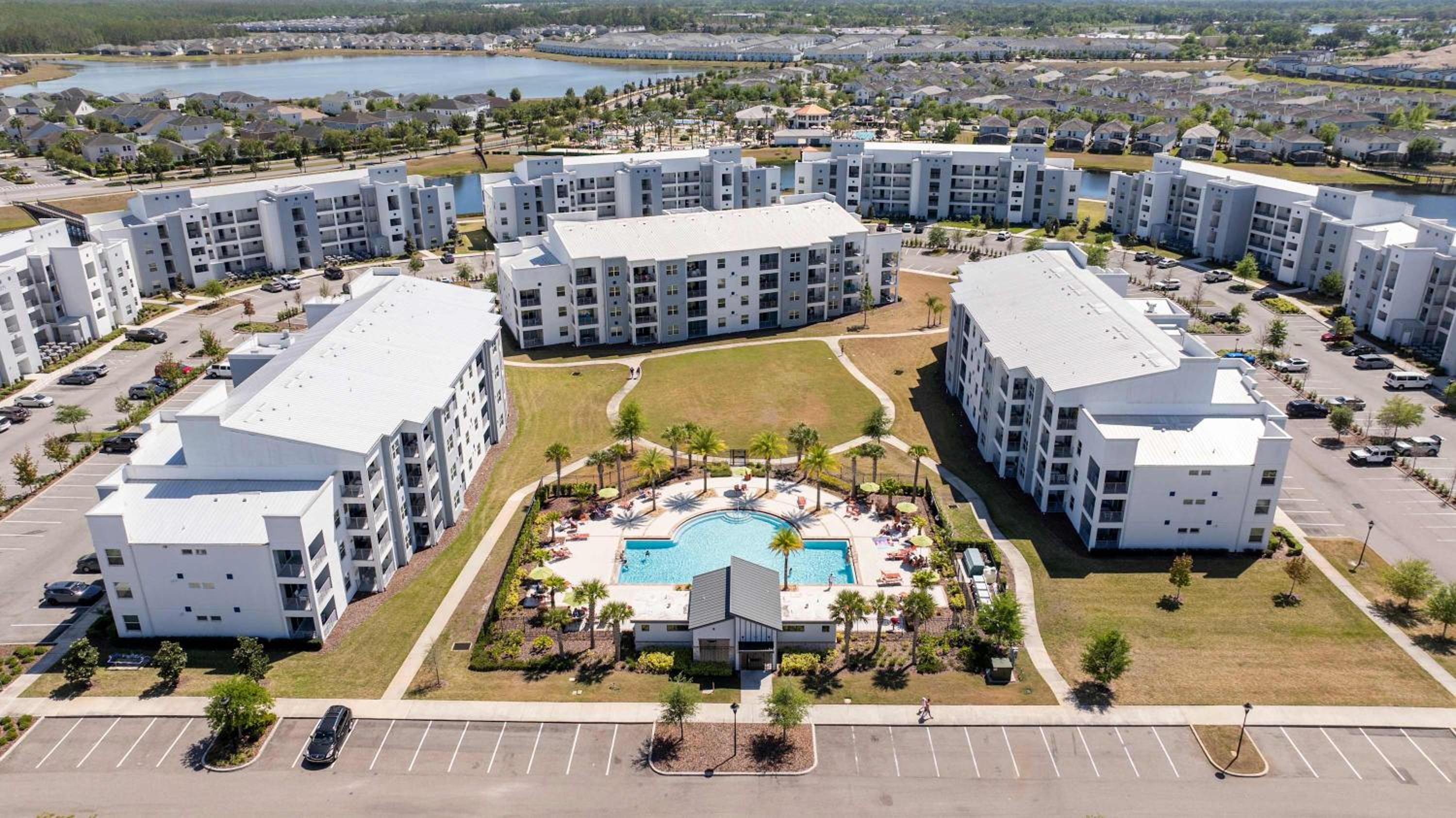 Family Condo 2Bd Close to Disney at Storey Lake Resort