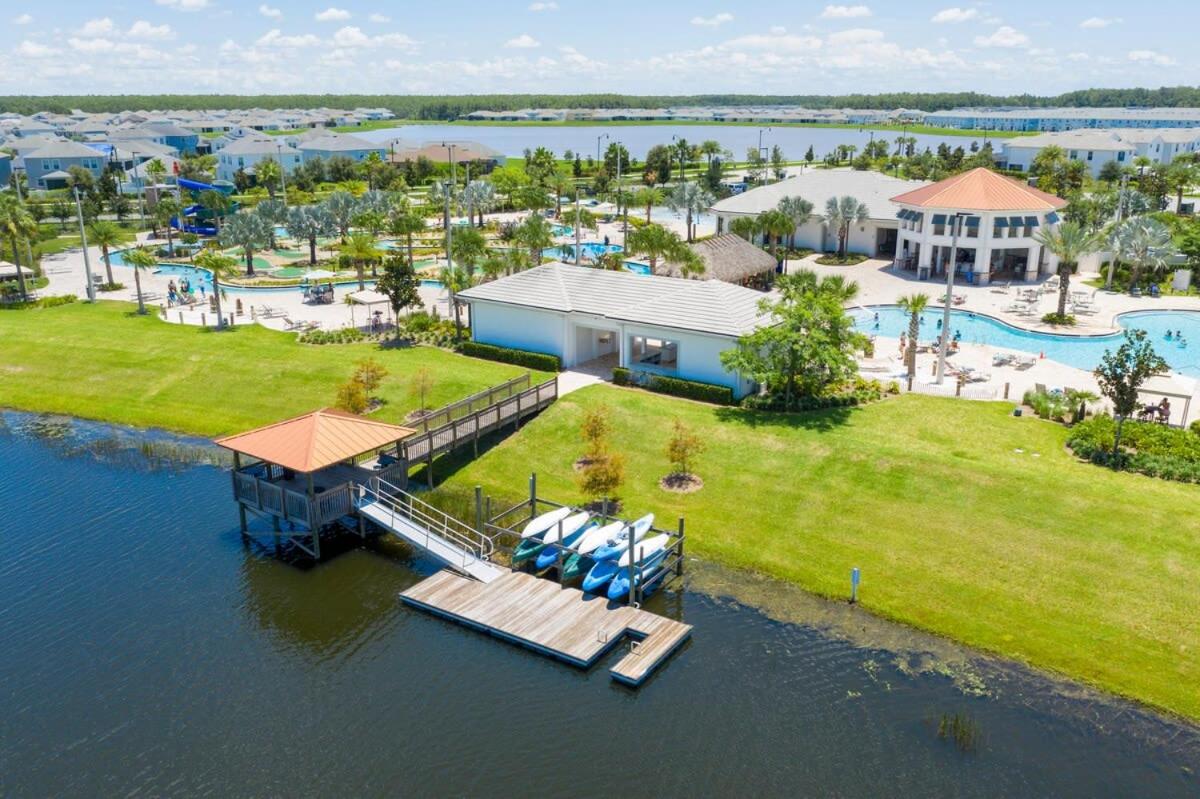 Gorgeous 2Bd Close to Disney at Storey Lake Resort