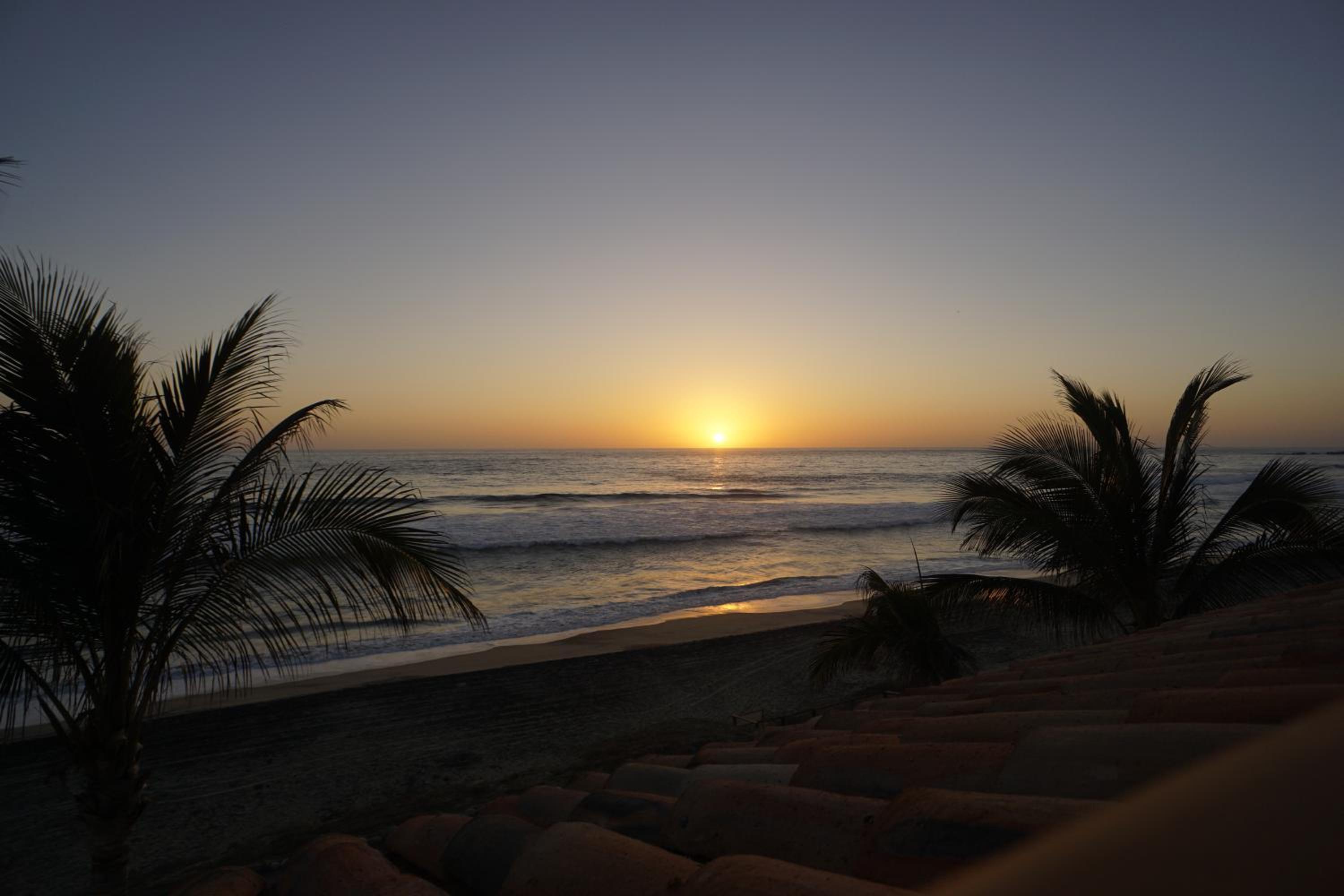 Cerritos Beach Inn