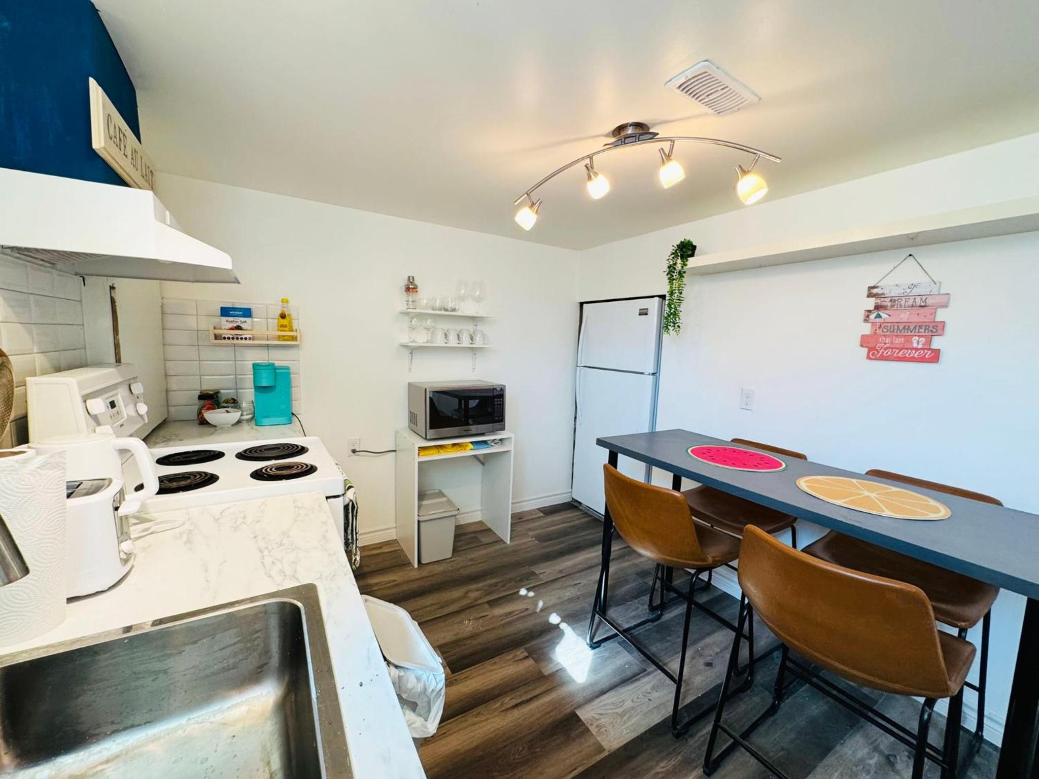 Sunrise BnB - Free Parking