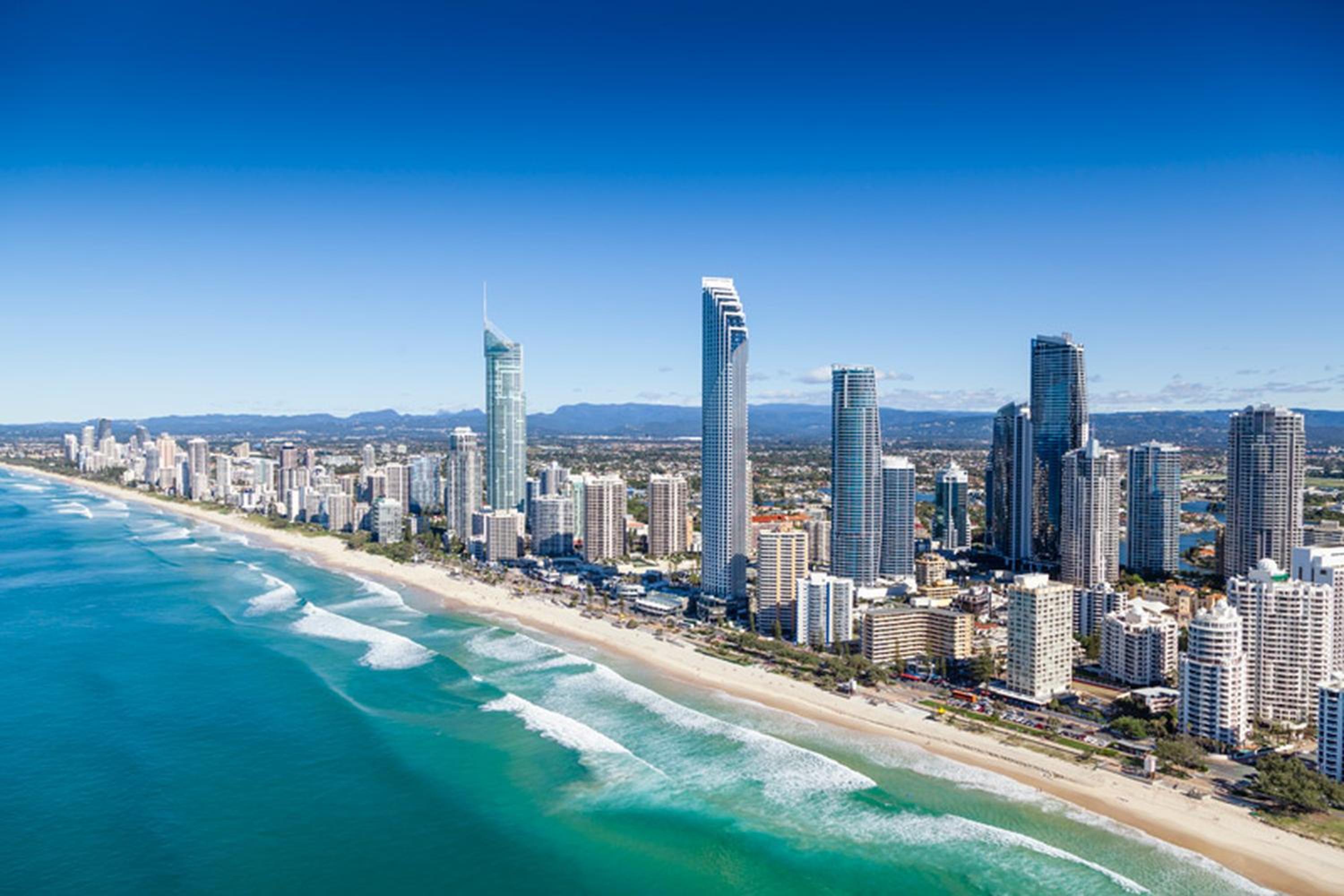 Beachfront 2BR Stunning Views Balcony Heated Pool