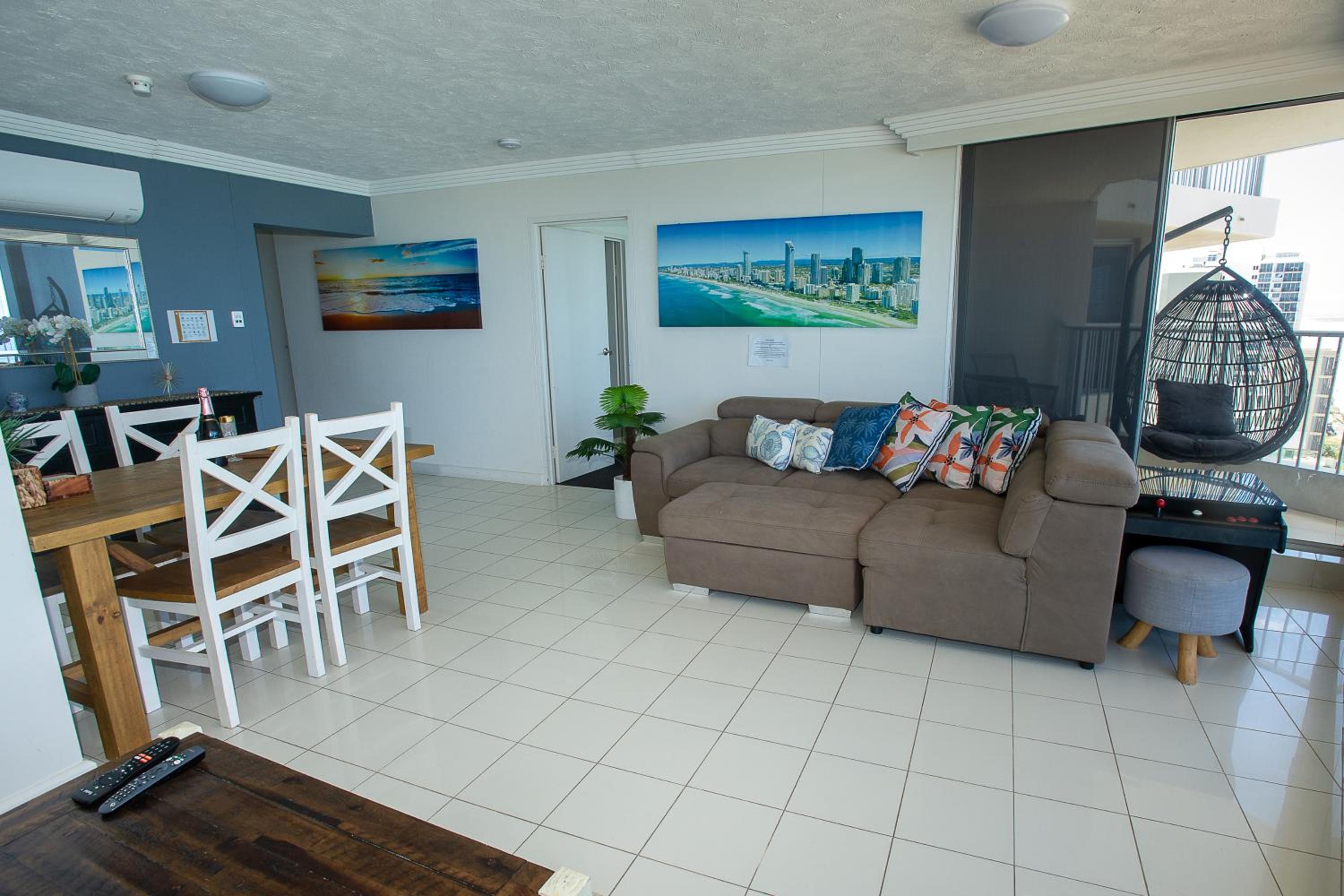 Beachfront 2BR Stunning Views Balcony Heated Pool
