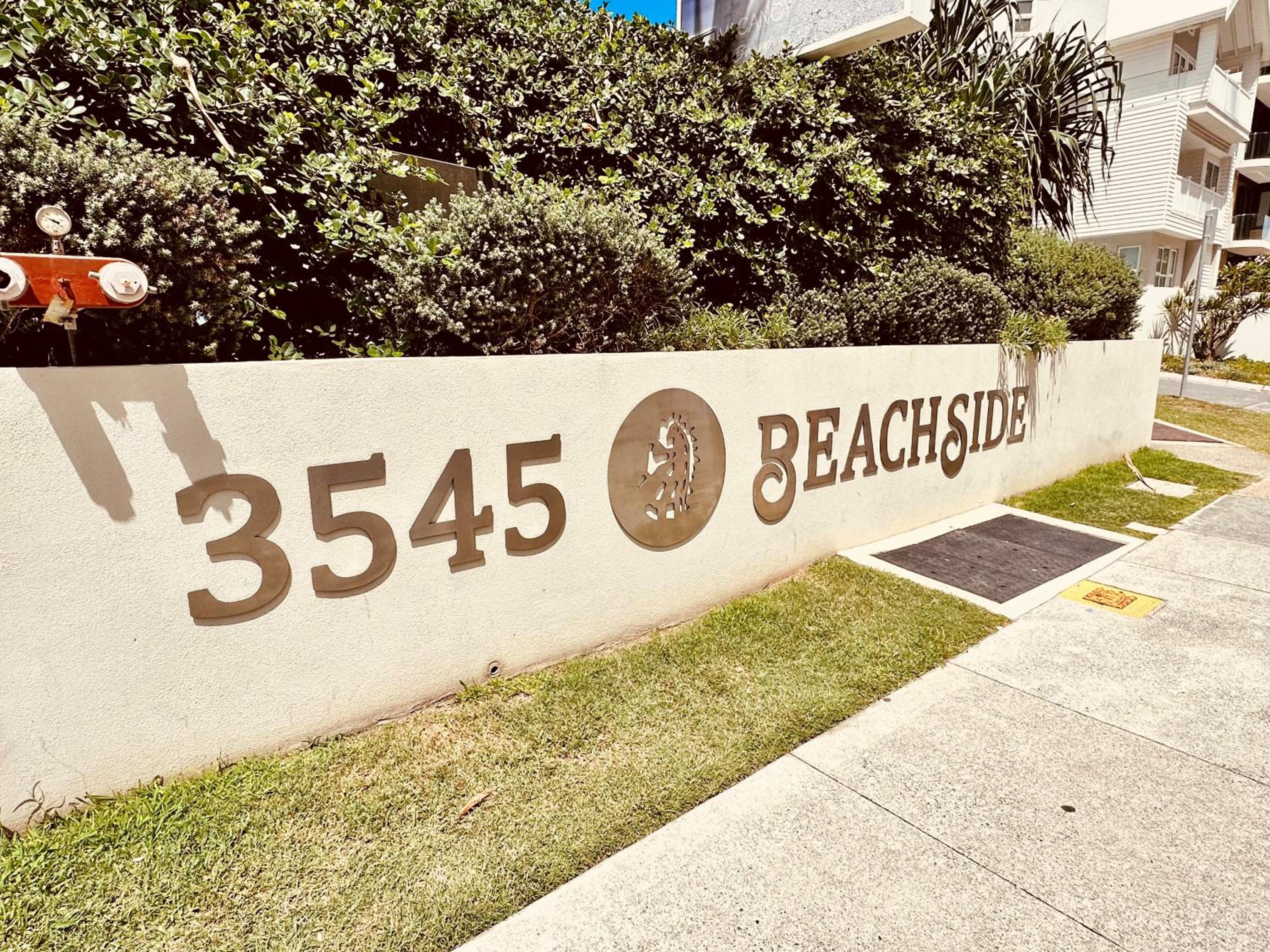 Beachfront 2BR Stunning Views Balcony Heated Pool