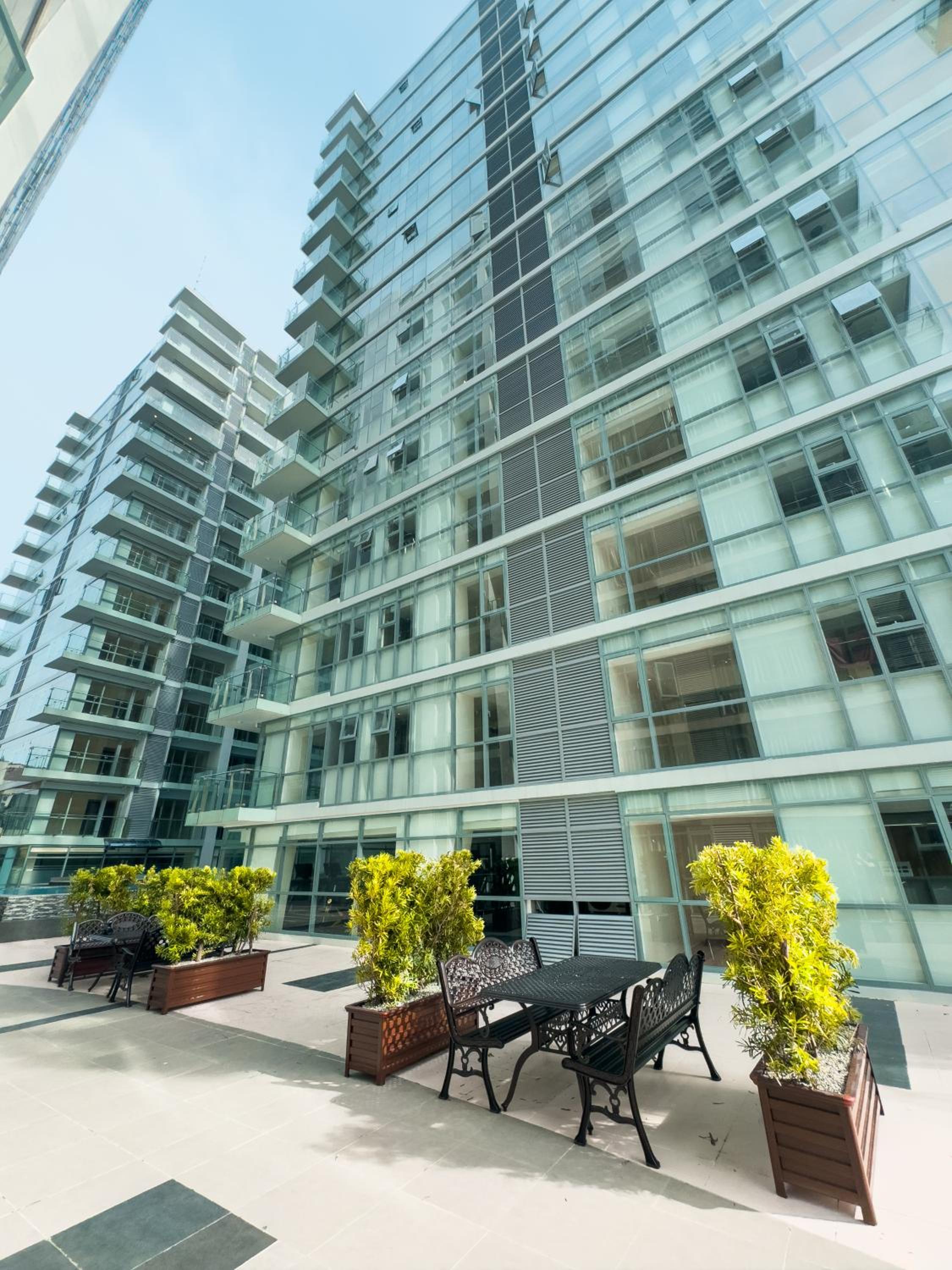 Spacious Unit & High-Floor Hotel near City of Dreams, Airport, Okada, and Solaire Casino