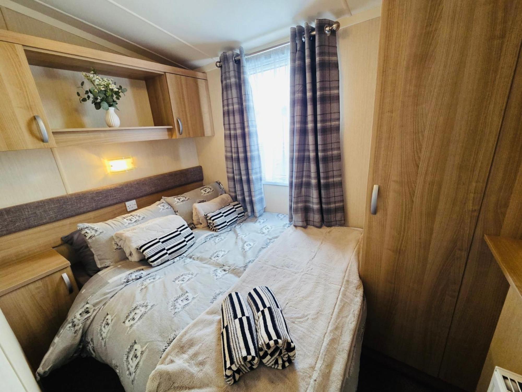 The Canny View at Three Lochs Holiday Park in Balminnoch 3 bedroom sleeps upto 8 guests