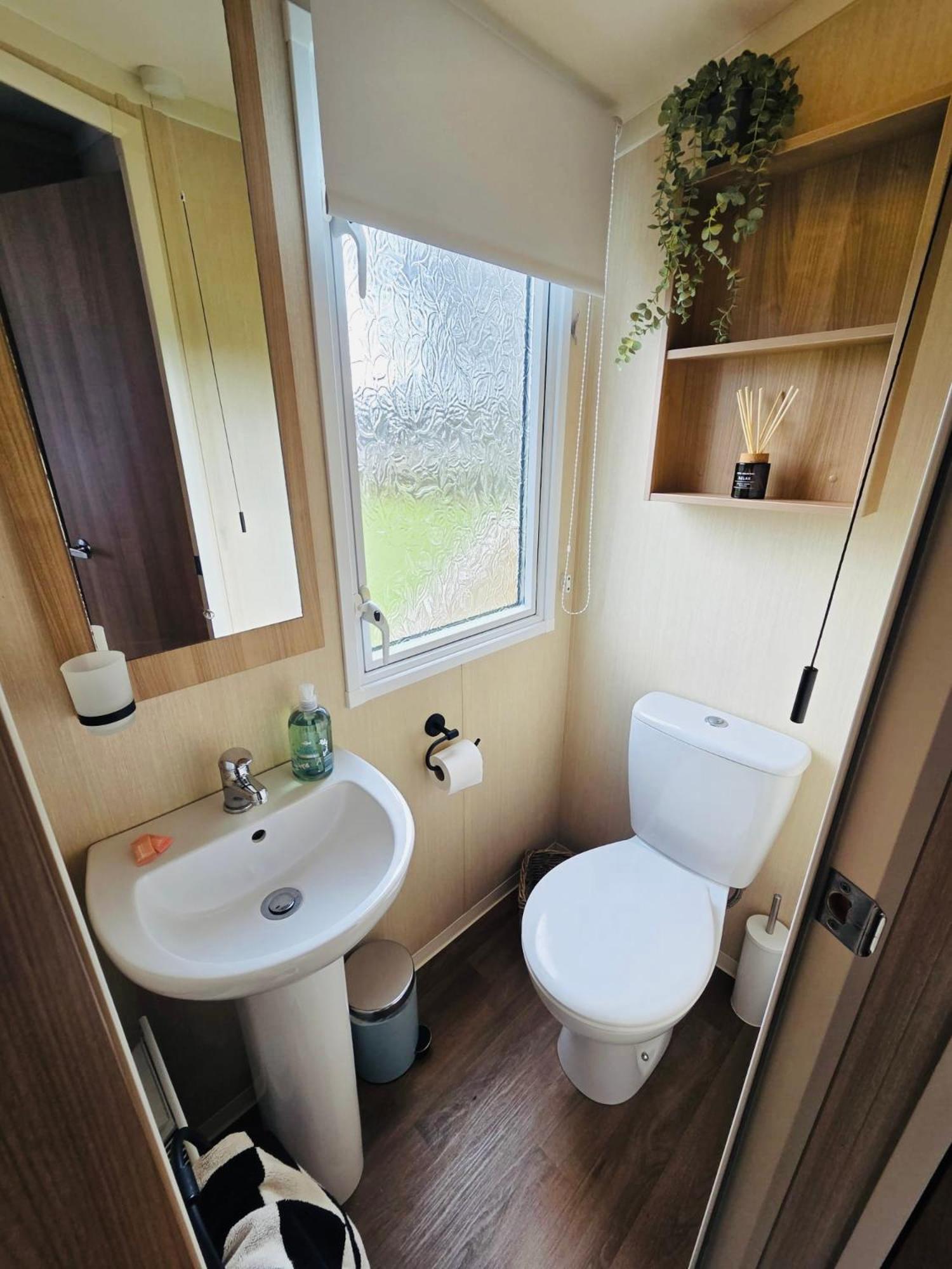The Canny View at Three Lochs Holiday Park in Balminnoch 3 bedroom sleeps upto 8 guests
