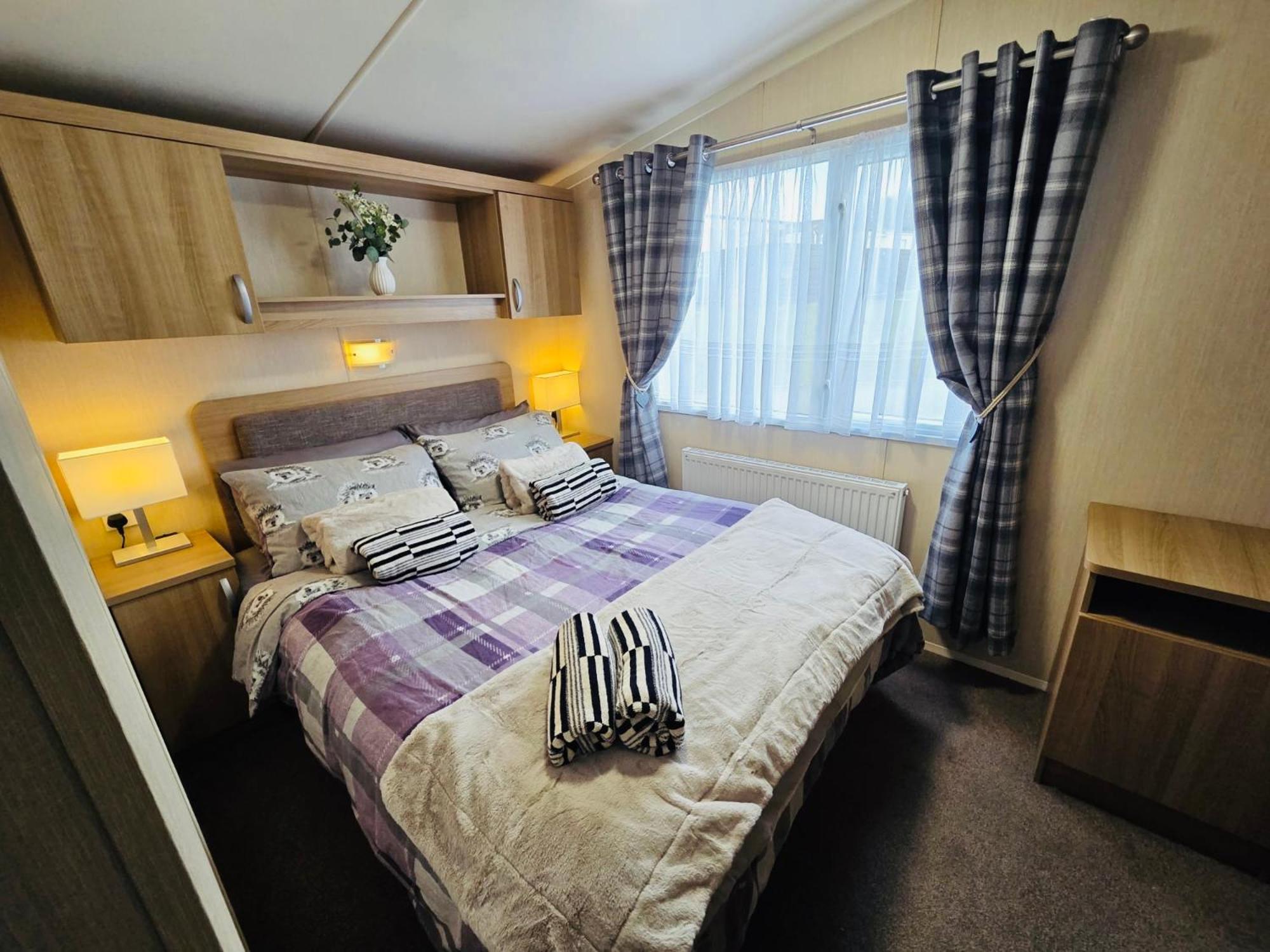 The Canny View at Three Lochs Holiday Park in Balminnoch 3 bedroom sleeps upto 8 guests