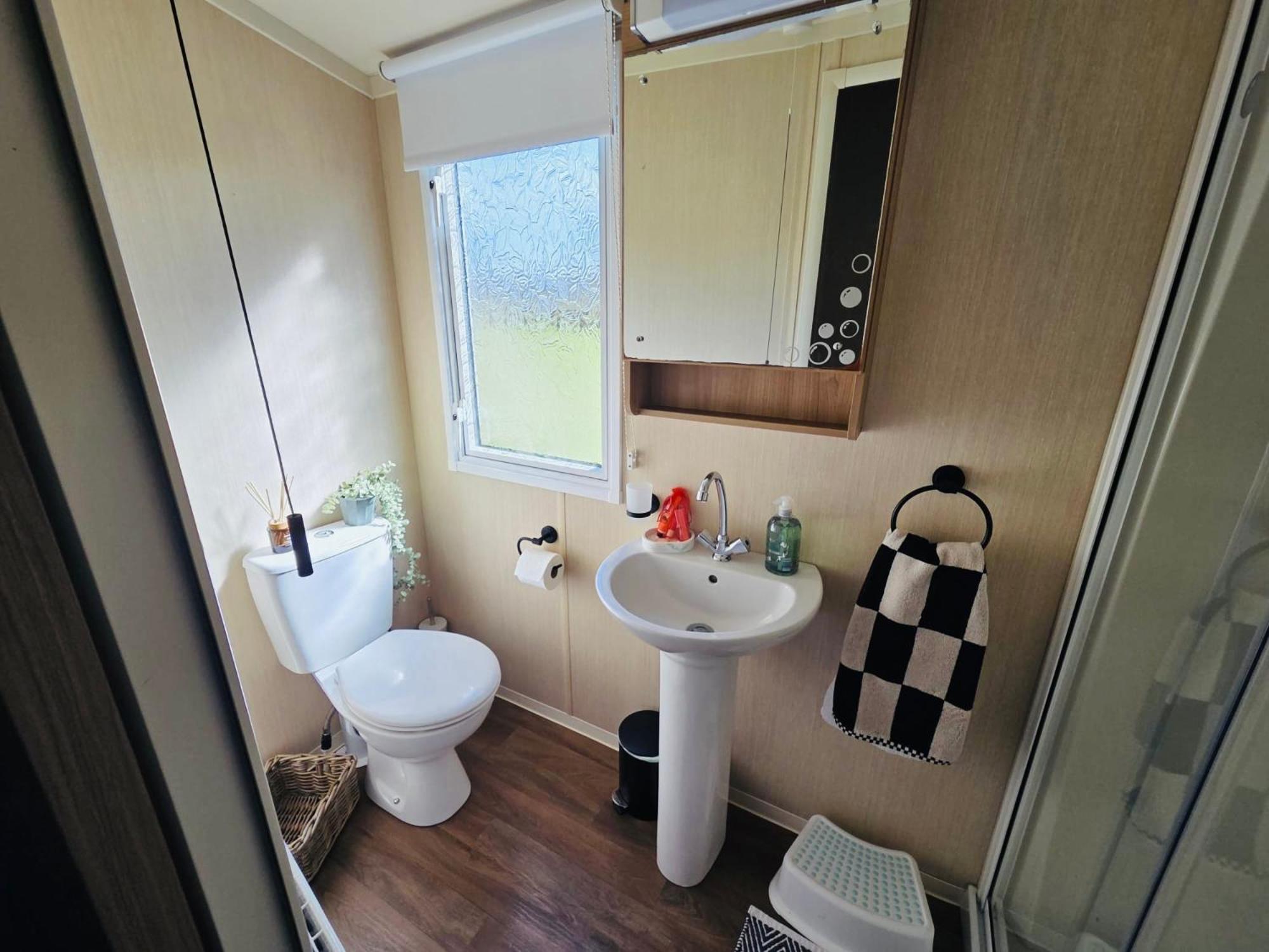 The Canny View at Three Lochs Holiday Park in Balminnoch 3 bedroom sleeps upto 8 guests