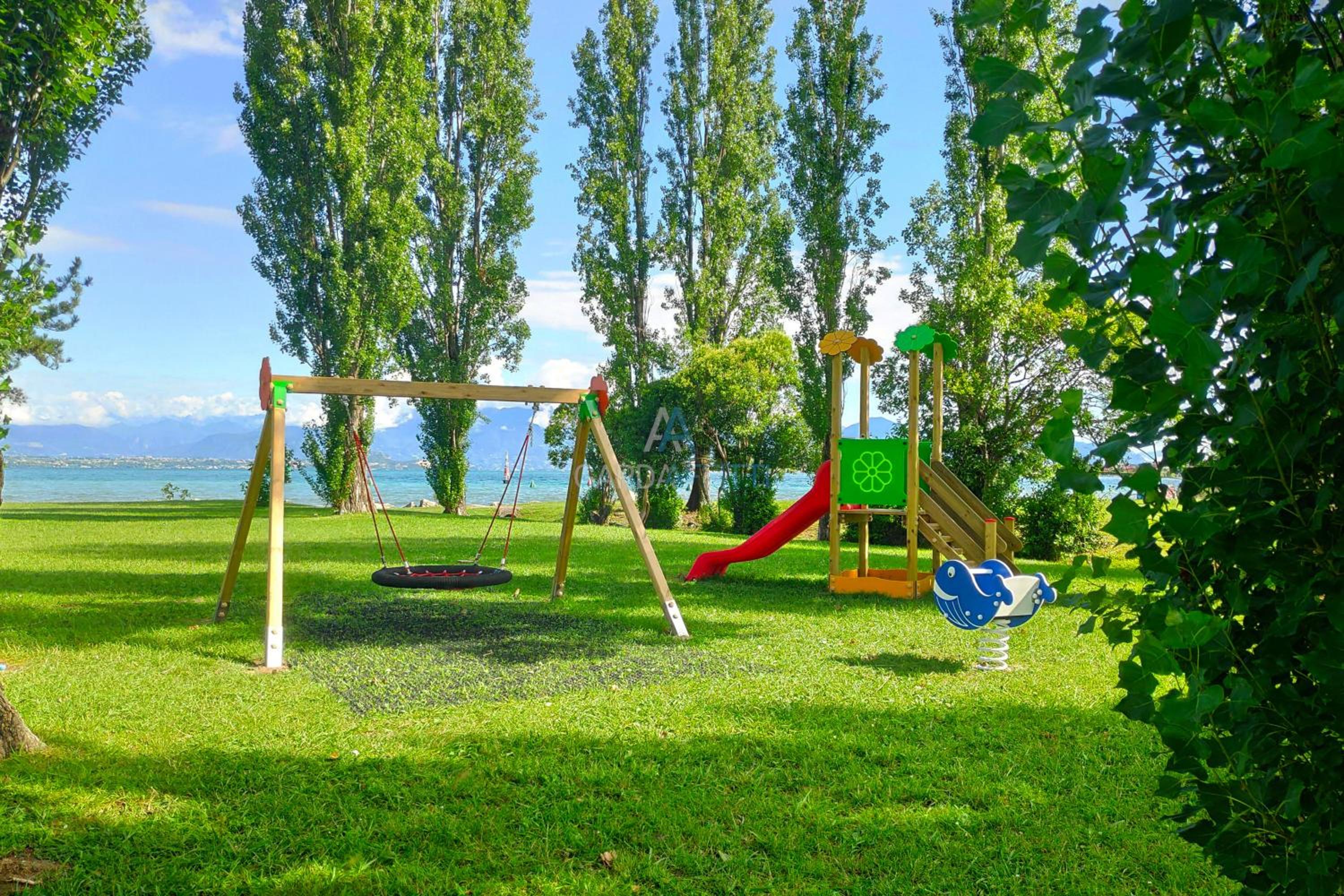 Villa Roma - Vista Lago e Relax tra Giardino e Terrazza