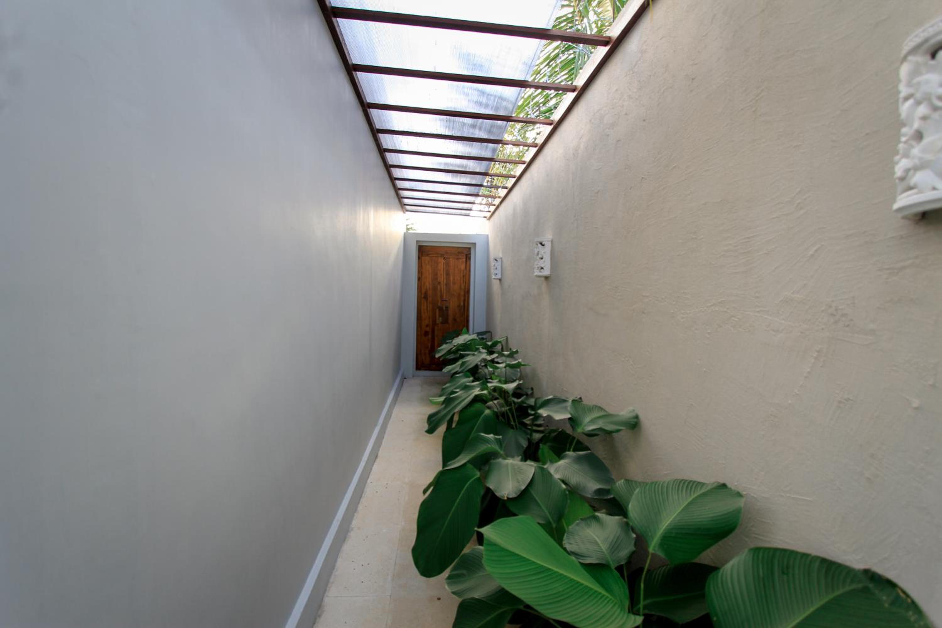 Saka Luxury Villa