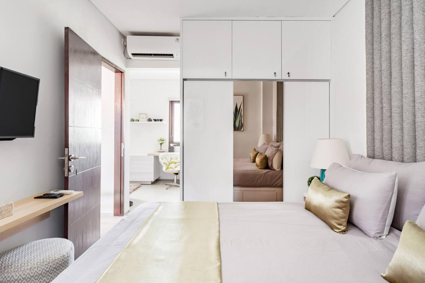 Saka Luxury Villa