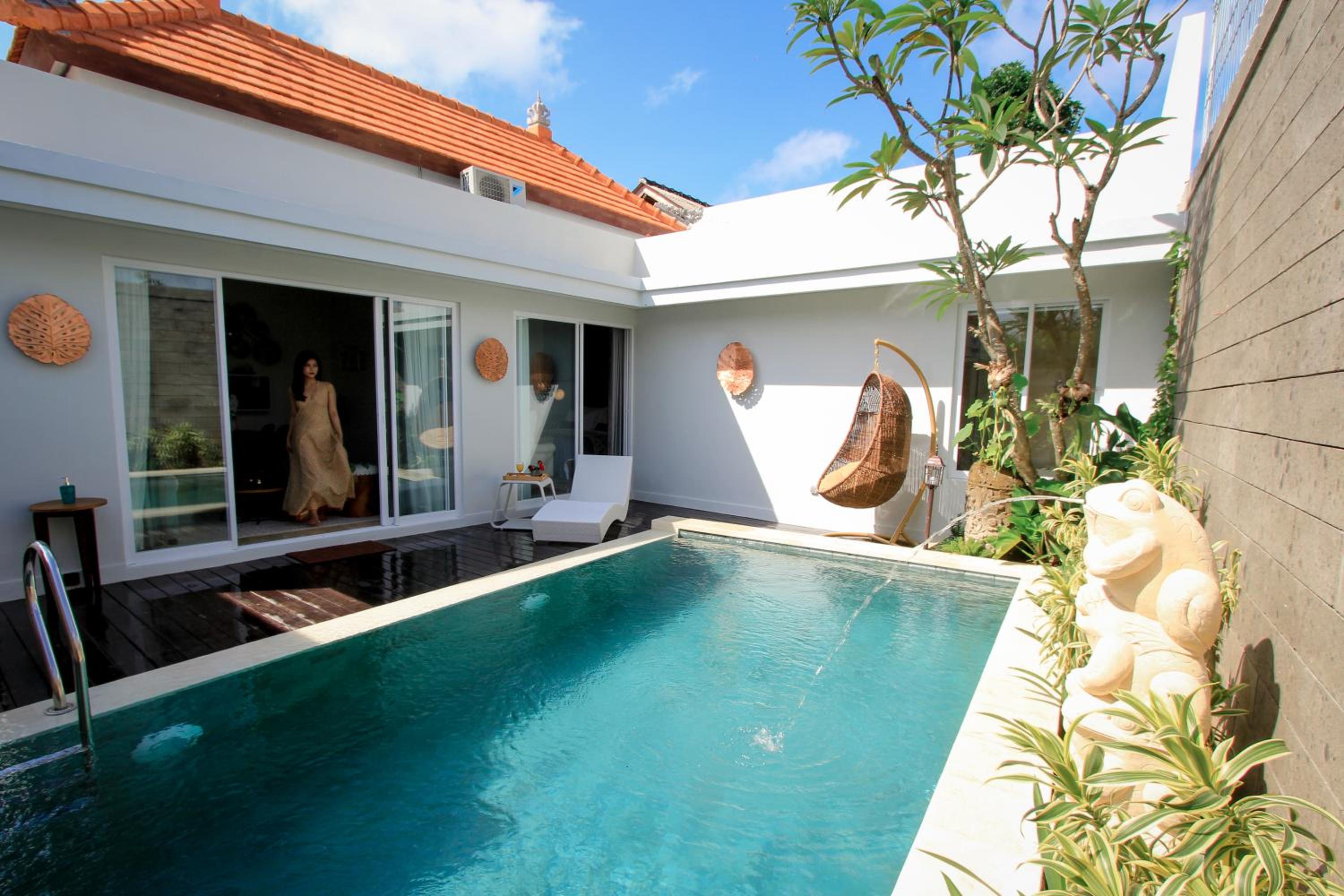Saka Luxury Villa