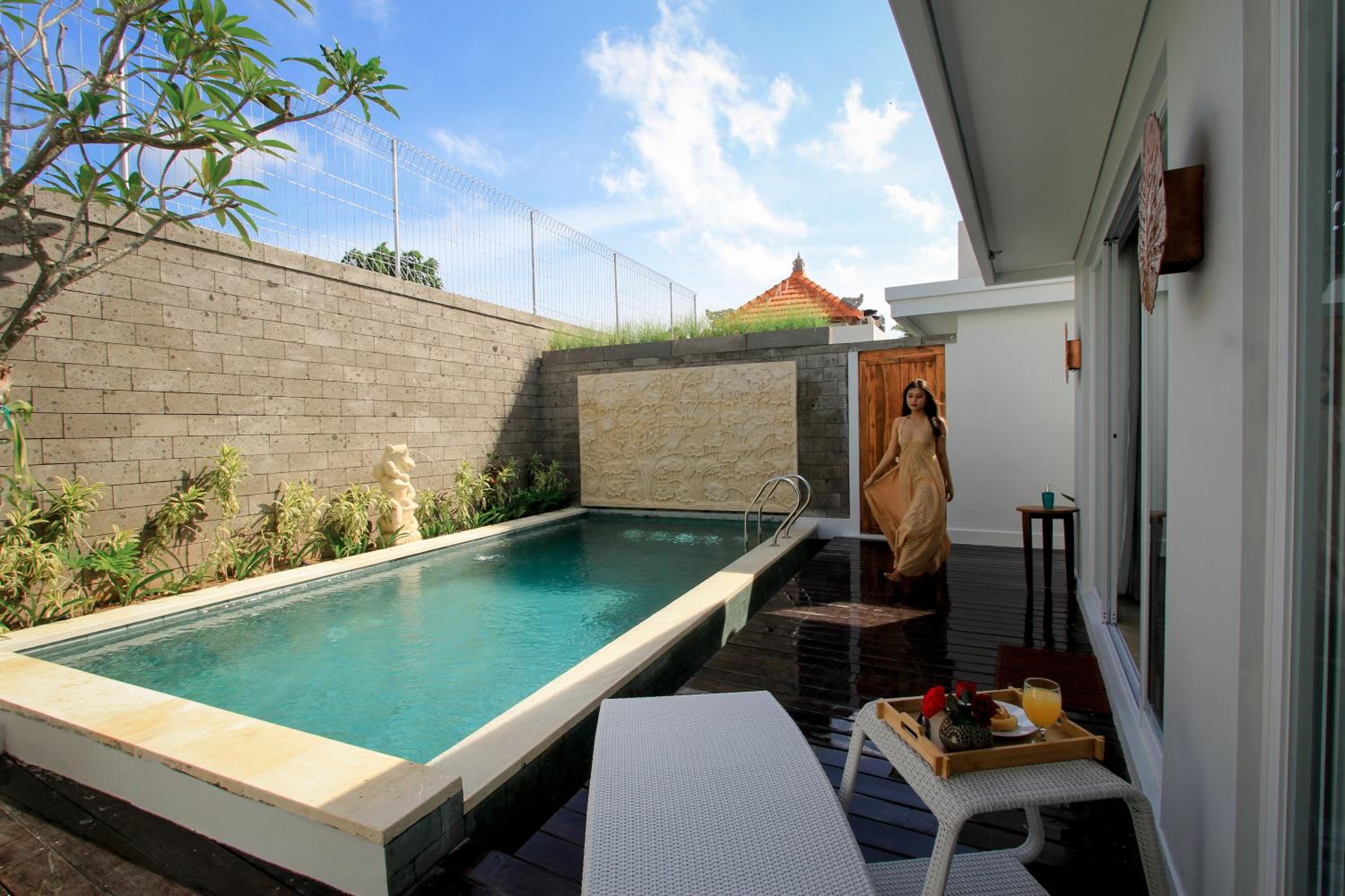 Saka Luxury Villa