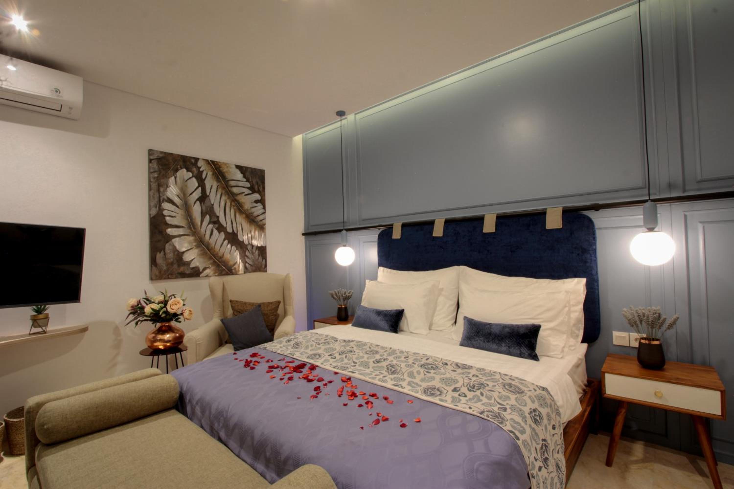 Saka Luxury Villa