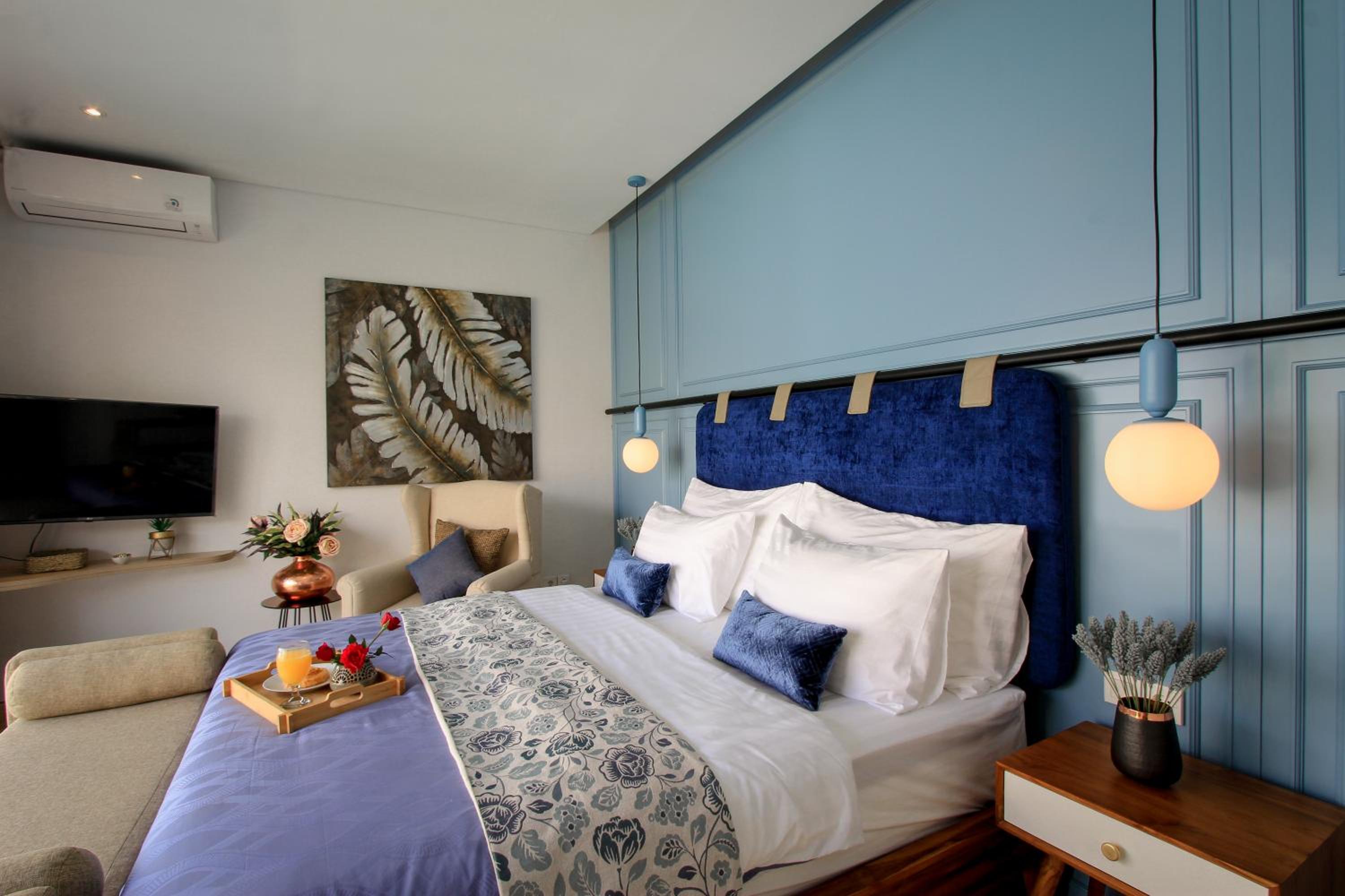 Saka Luxury Villa