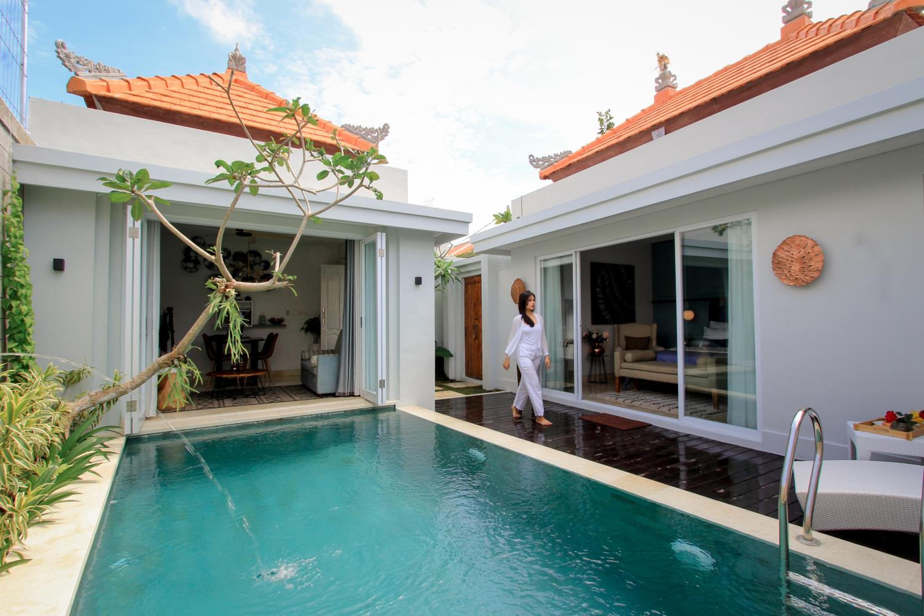 Saka Luxury Villa