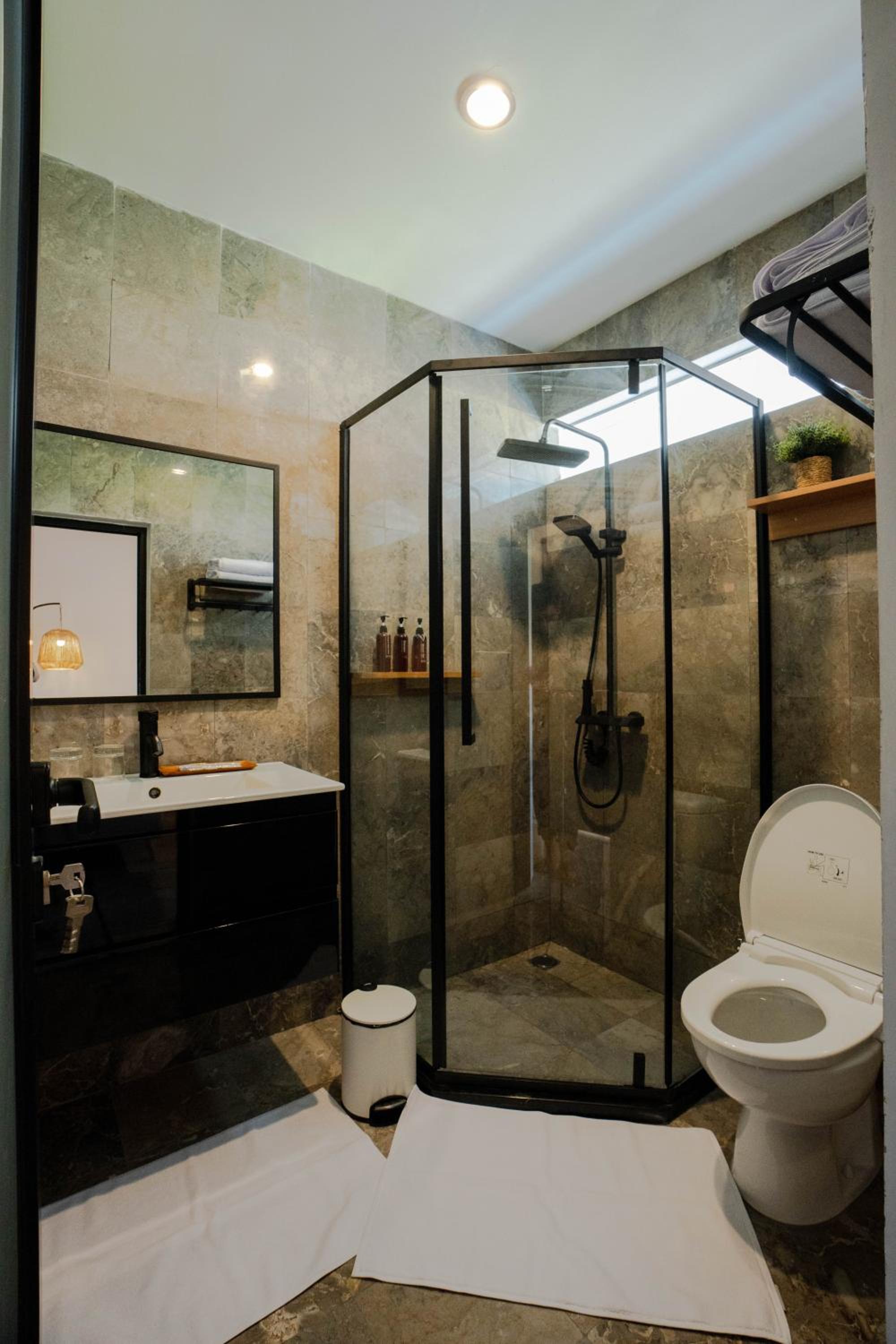 Saka Luxury Villa