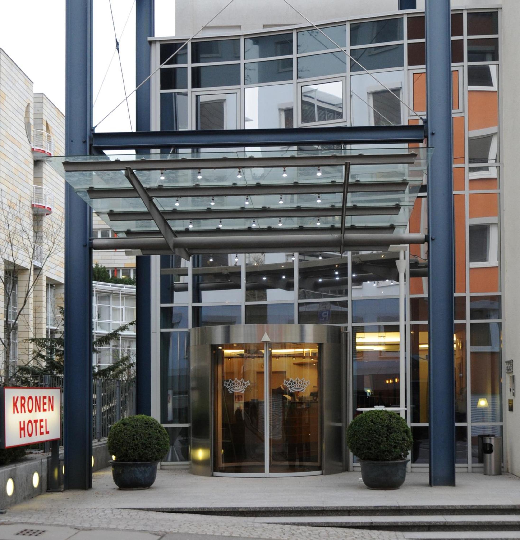 Hotel Kronenhotel - Image 1
