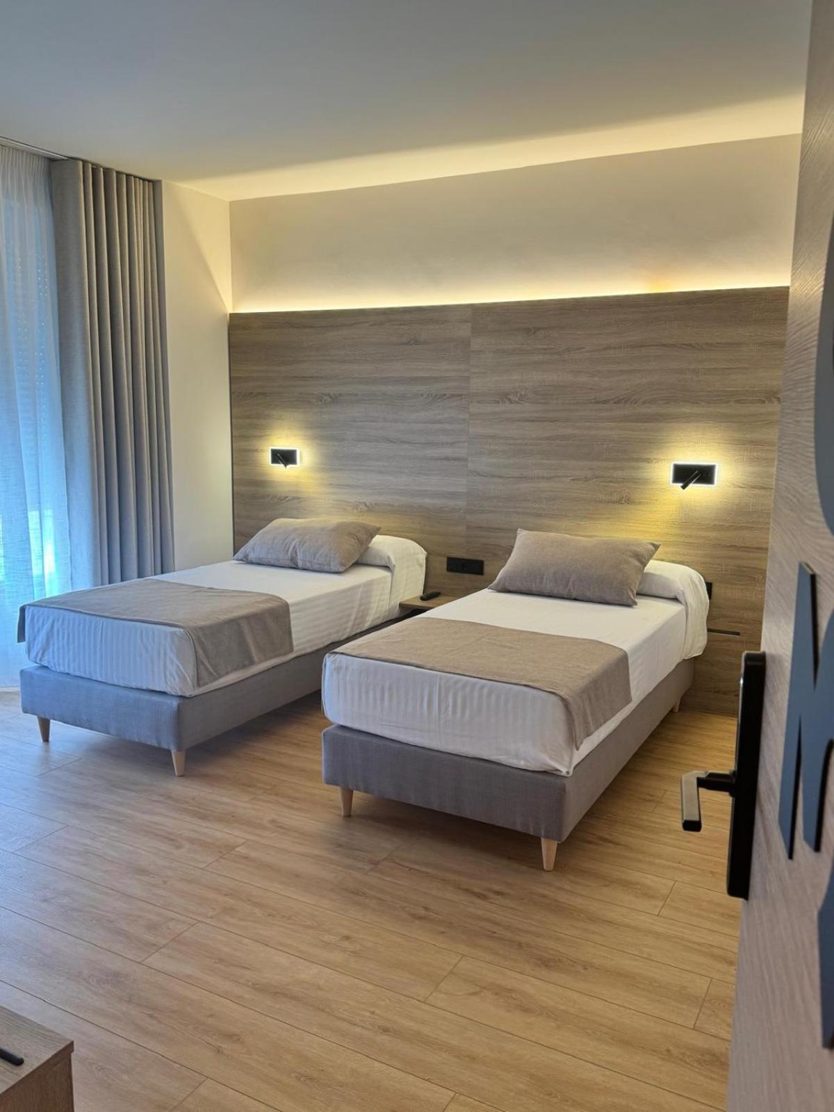 Miramar Suites
