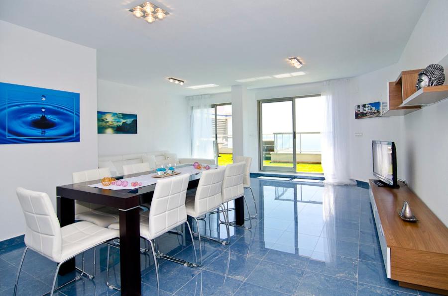 Apartments Latsenko view 2