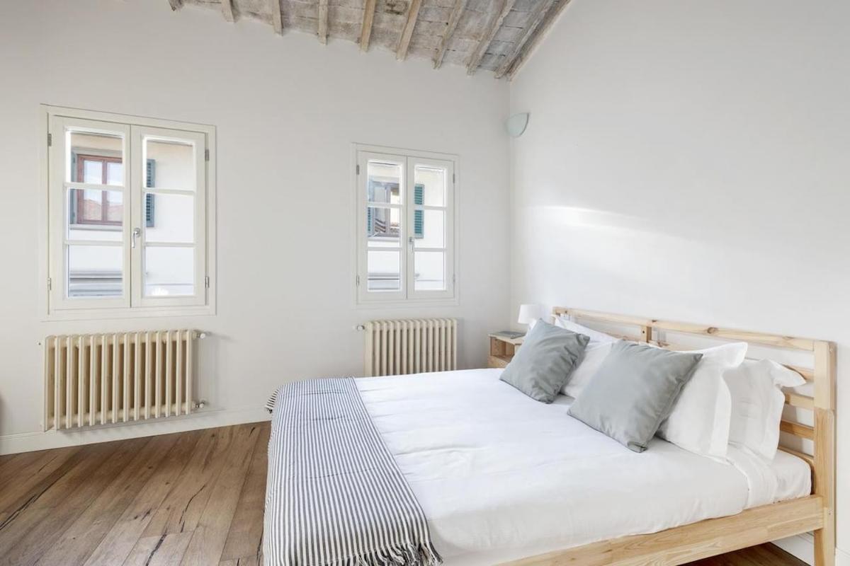 Ghibellina Attic