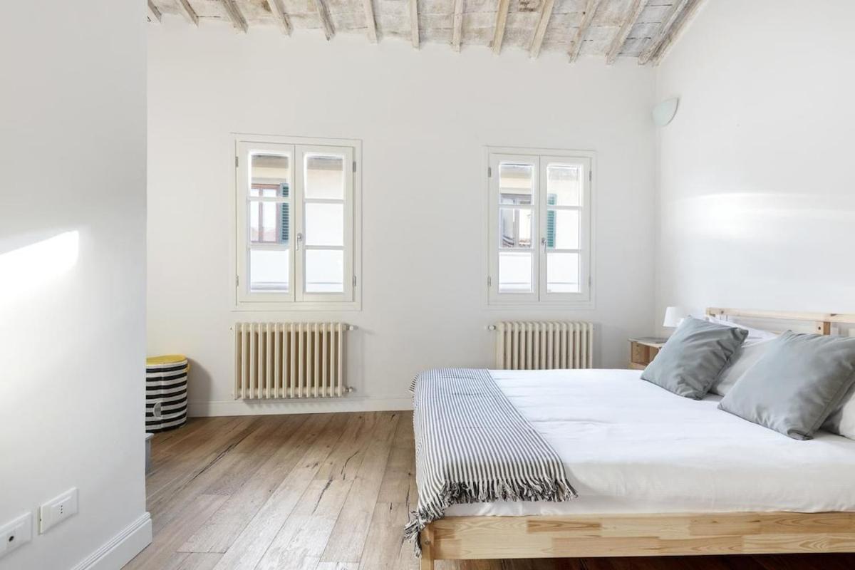 Ghibellina Attic