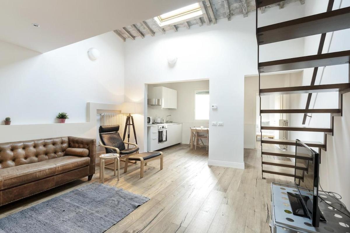 Ghibellina Attic