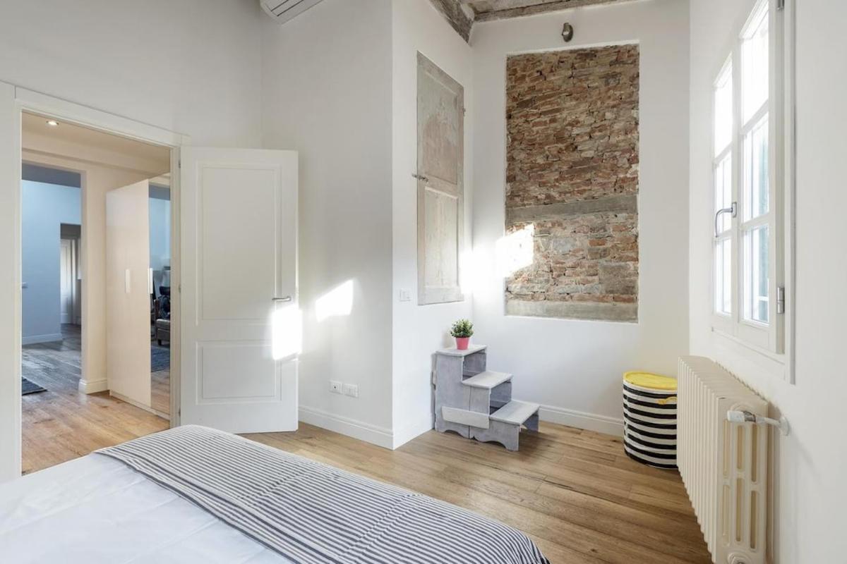 Ghibellina Attic