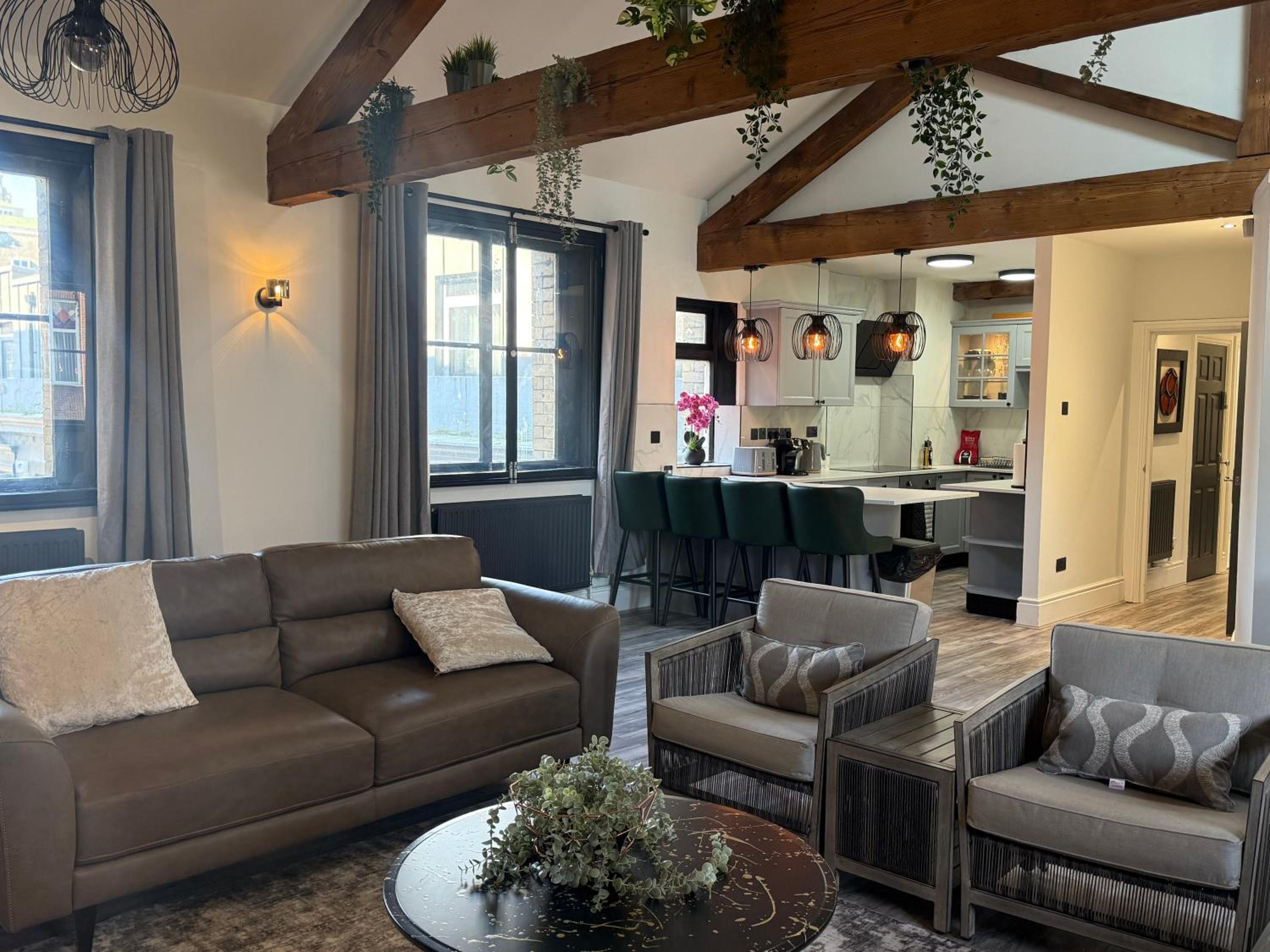 Stylish city centre Penthouse