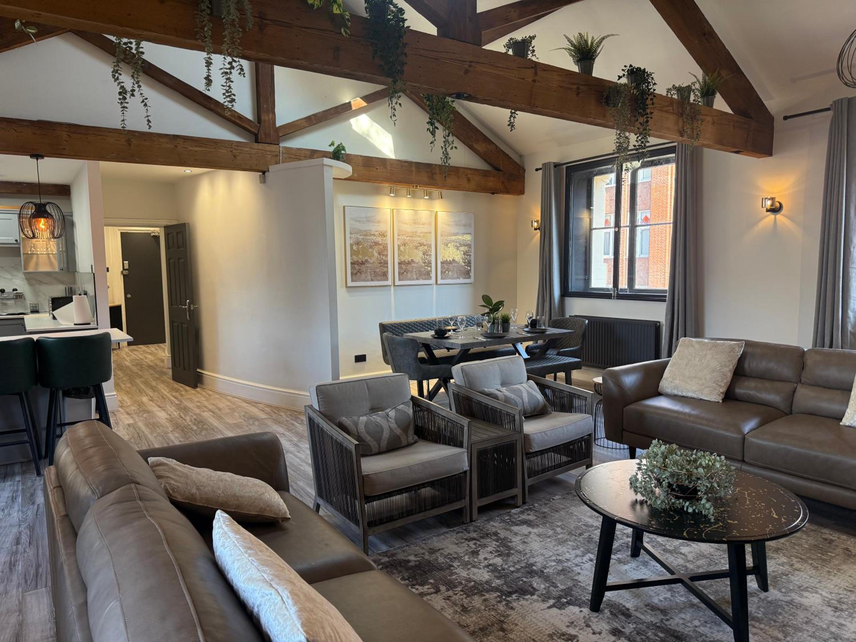 Stylish city centre Penthouse