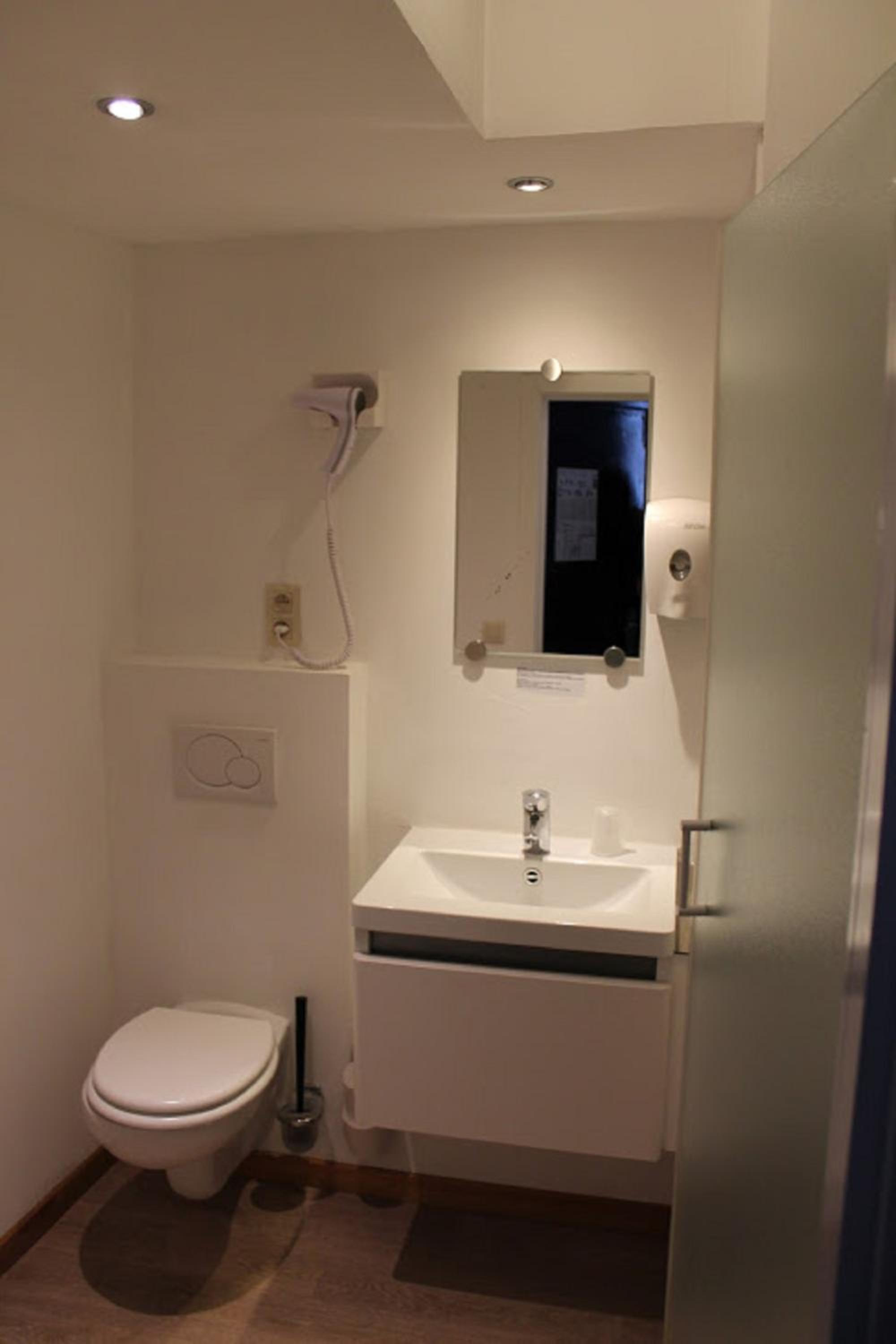 Bruges Vacations - Canalview Hotel Ter Reien - Property Image 17