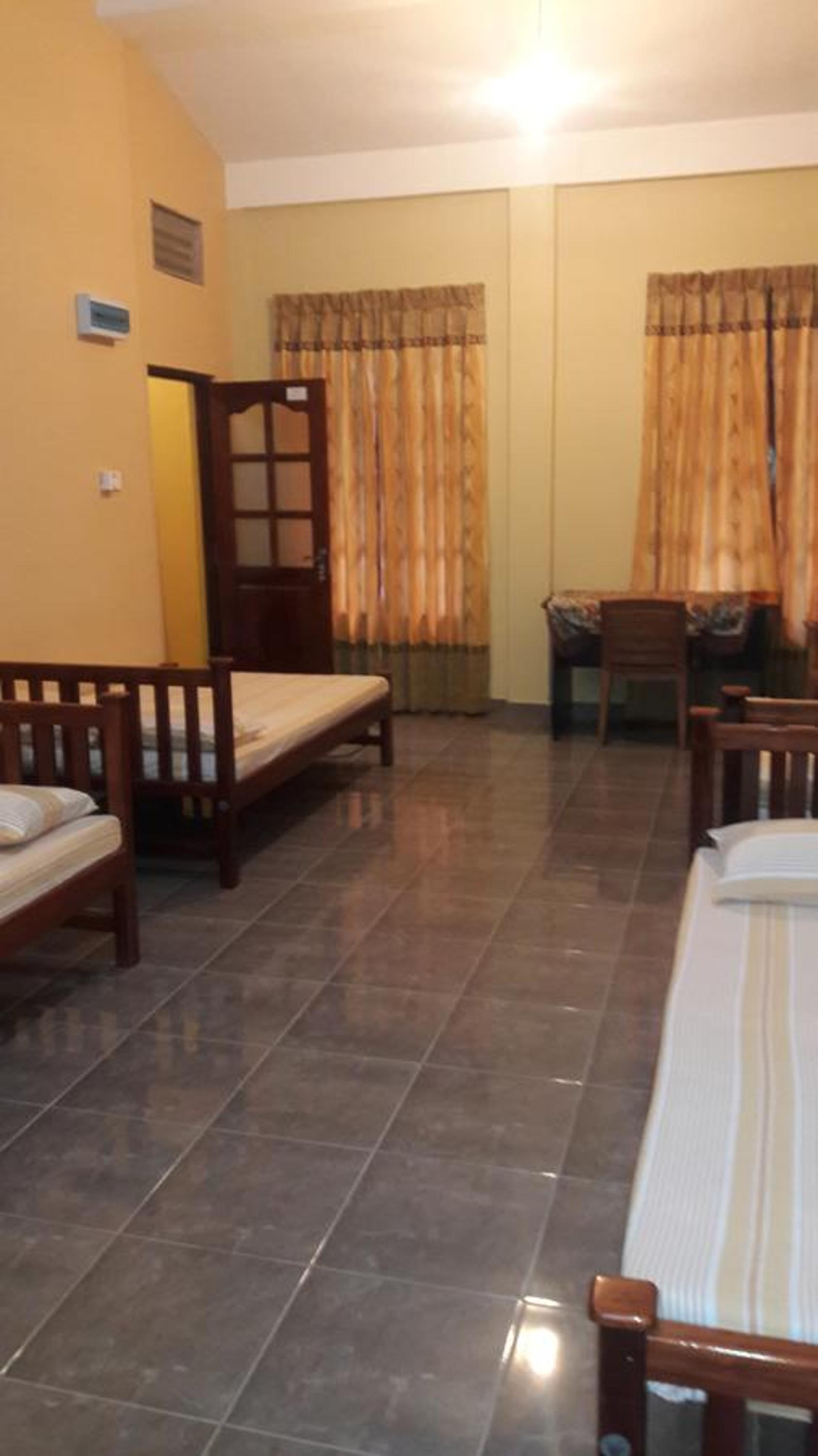 Anura Guest Inn
