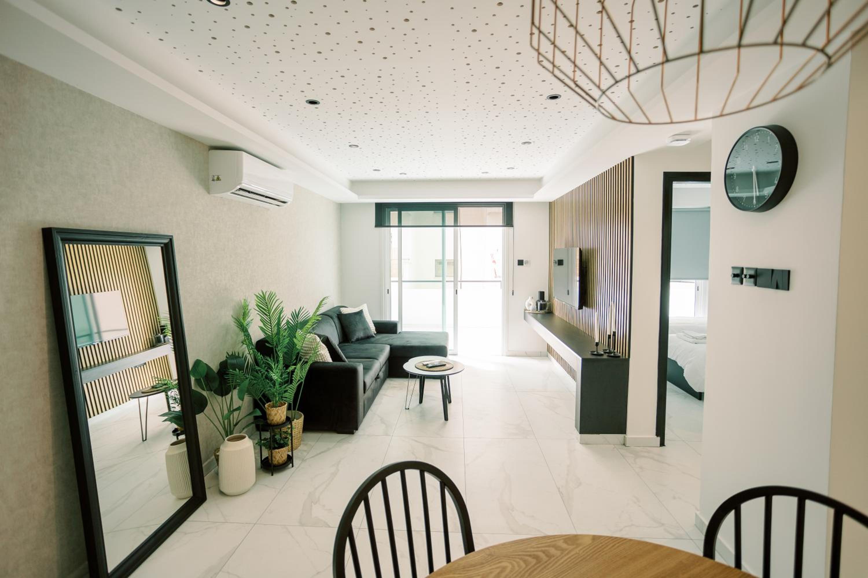 2BR Amalfi Blue Apt in Larnaca - Pool & 10Min Walk to Mackenzie Beach!
