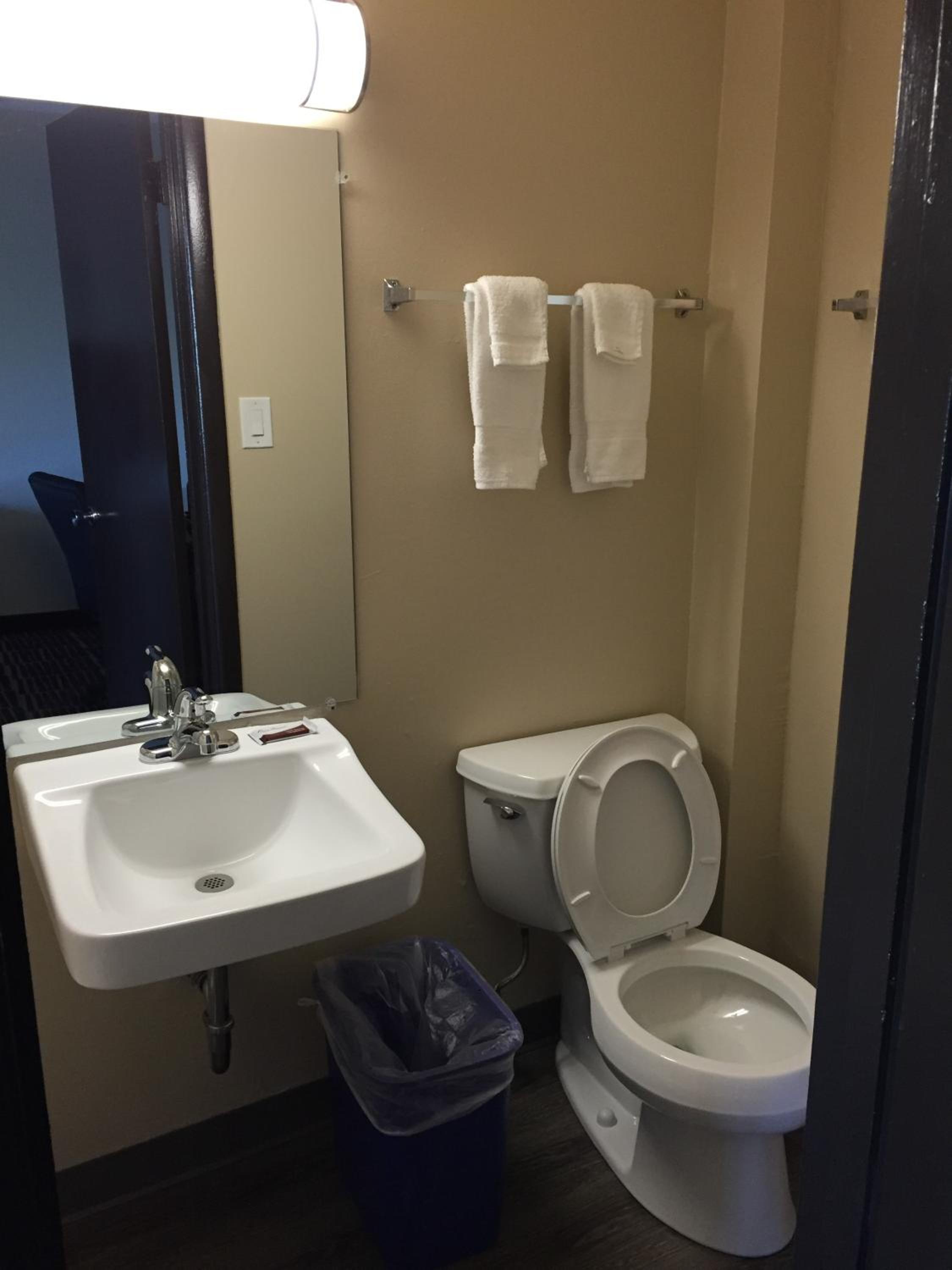 Economy Inn