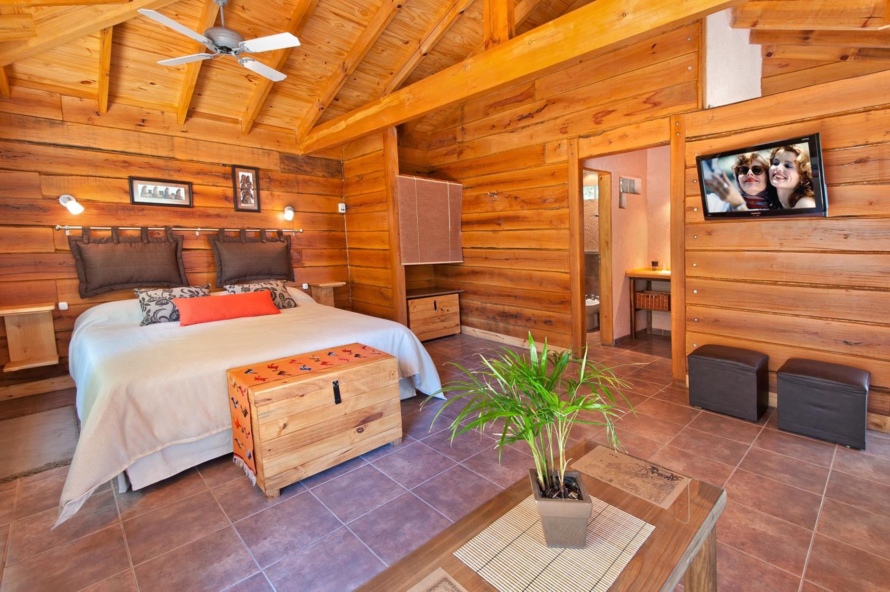 Akapana Suites