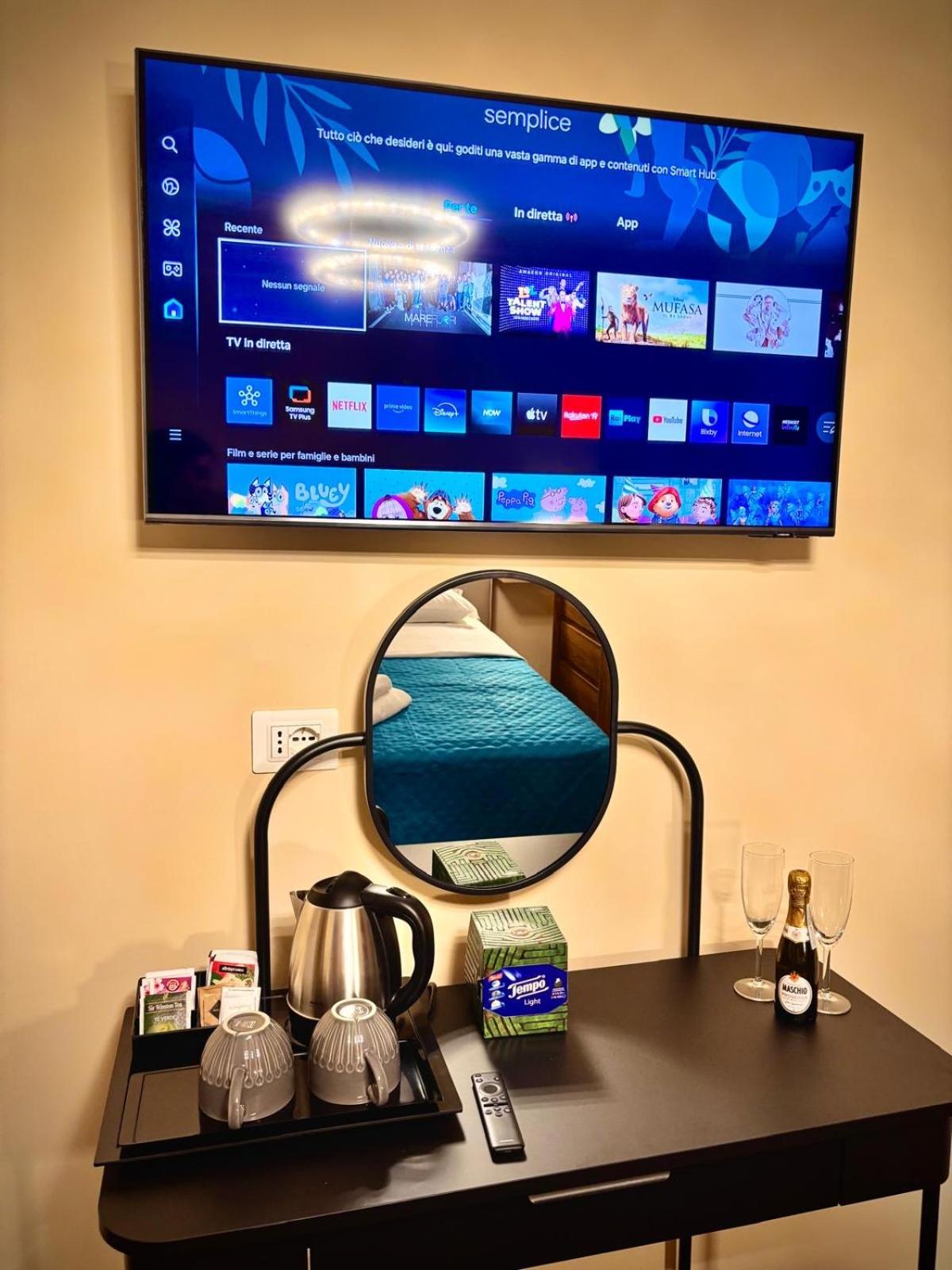 Le Vie di San Pietro Guest House