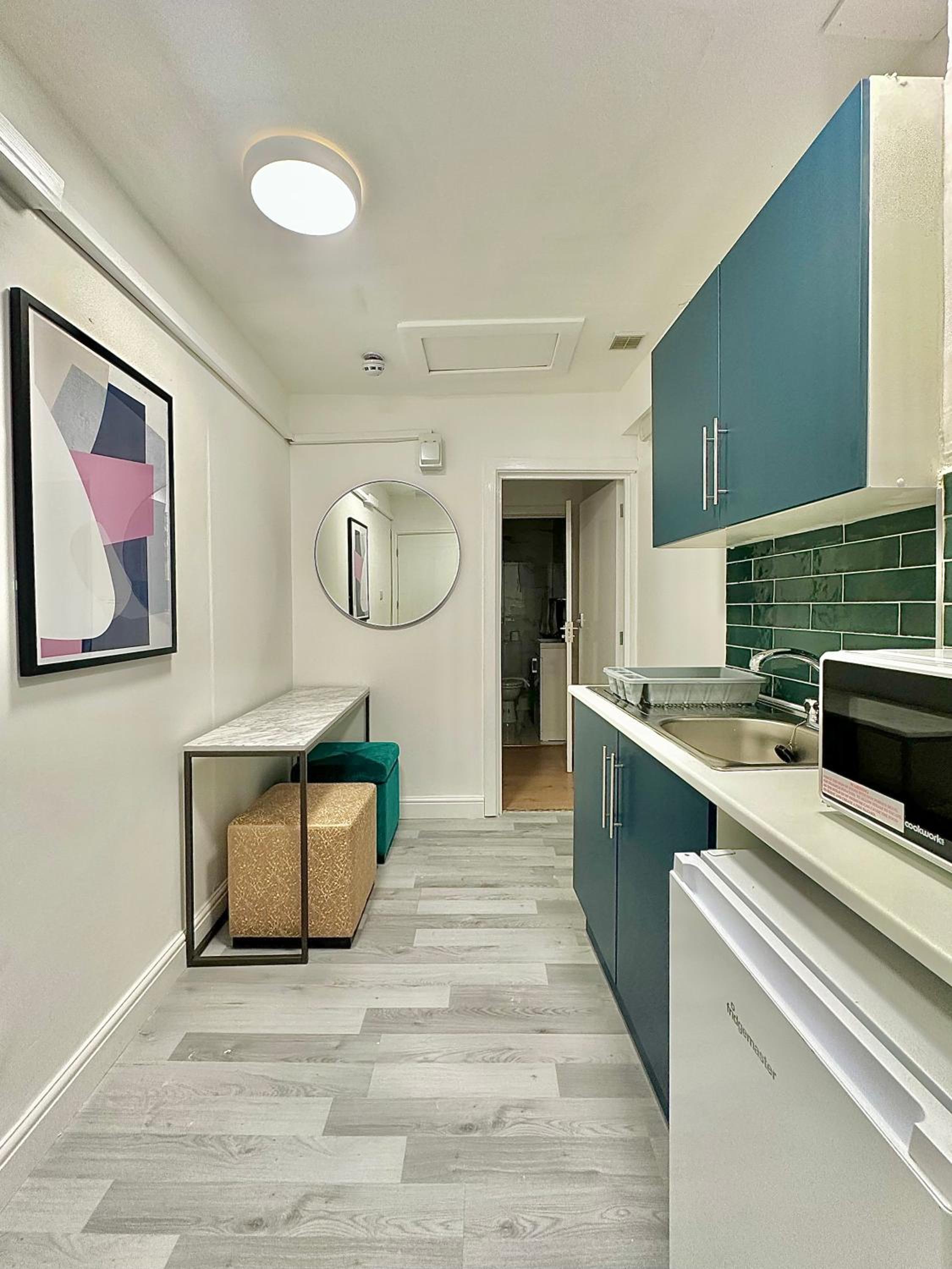 Studio next to King Cross D