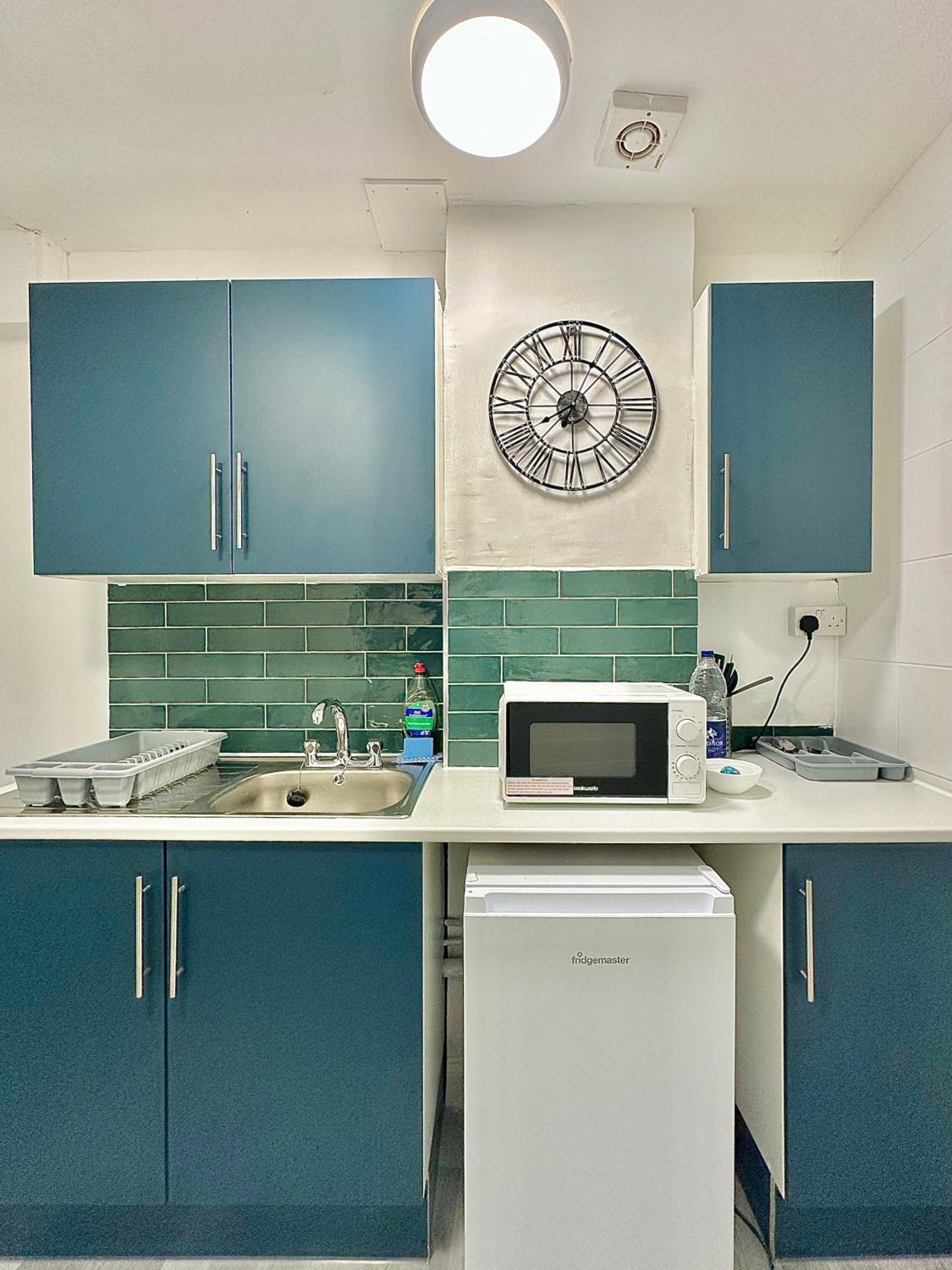 Studio next to King Cross D