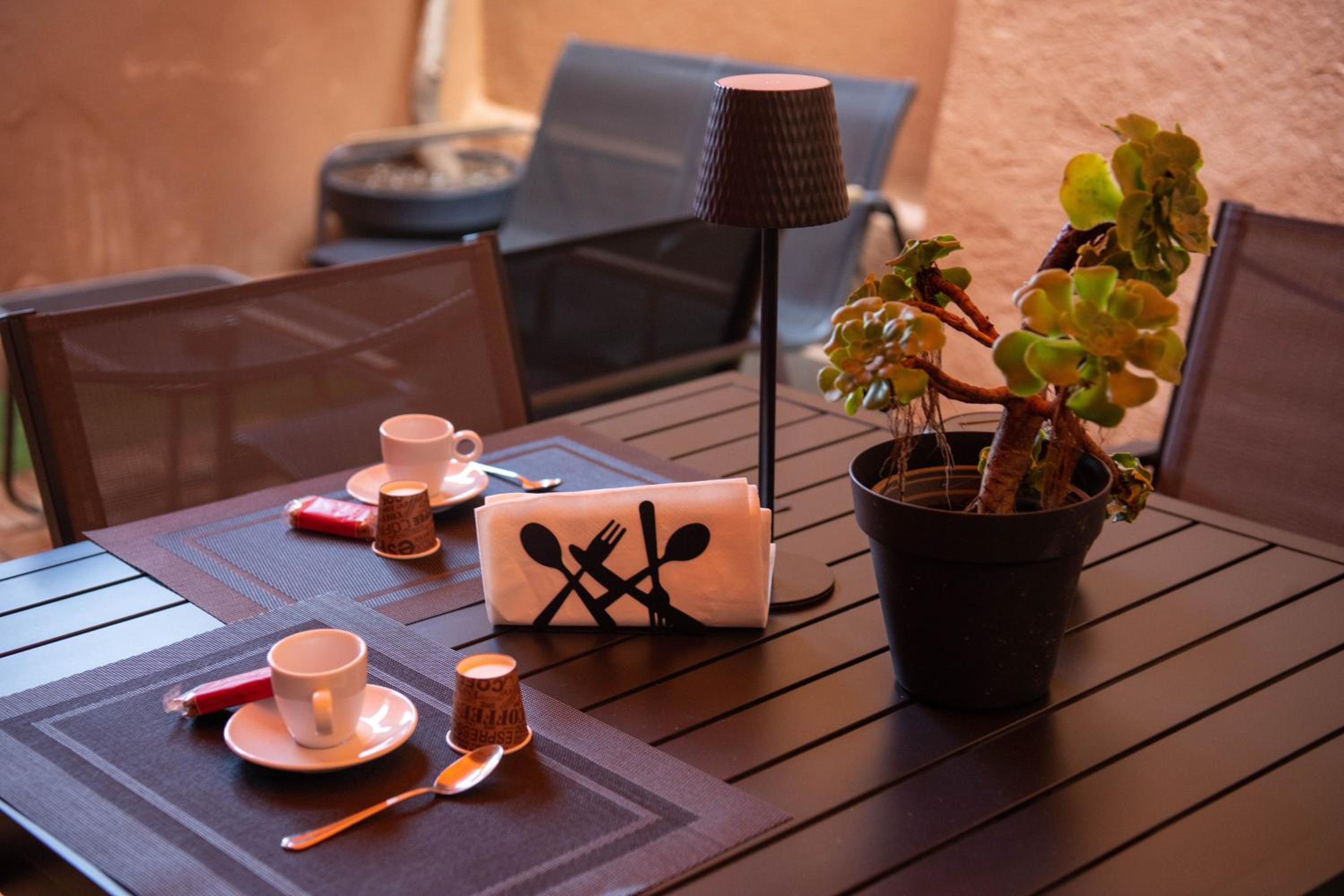 Welcoming Vatican Garden Home - with Hot Hub