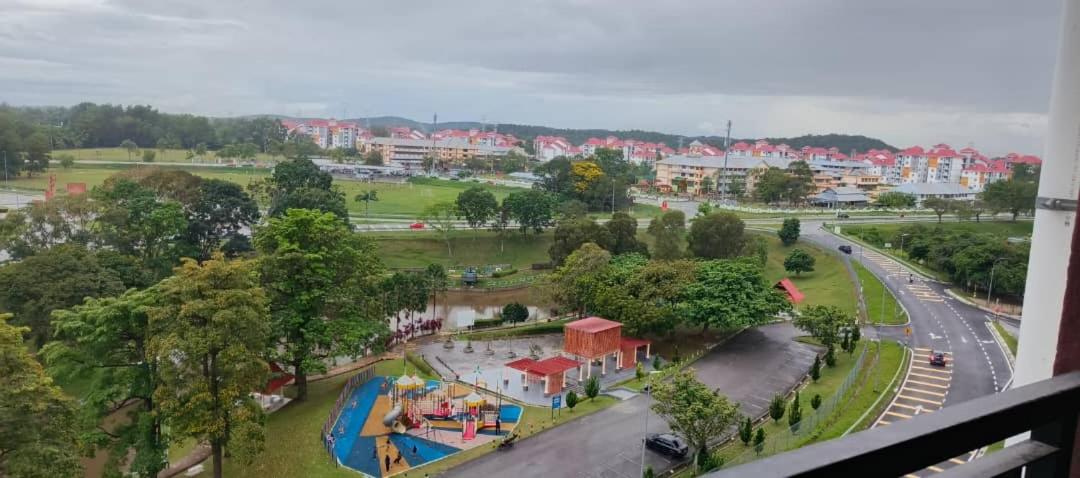 KLIA Residence Homestay Apartment, Near Sepang Circuit and KLIA - 3 Bedroom Fully Aircond