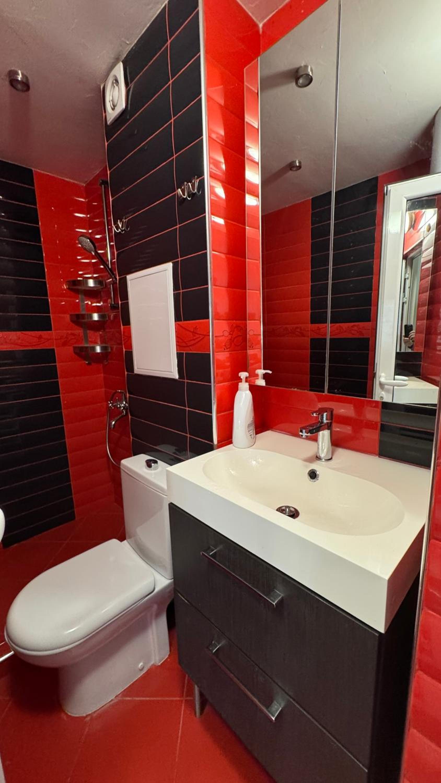 Apartment near Vitosha mountain, self check-in, with underground parking
