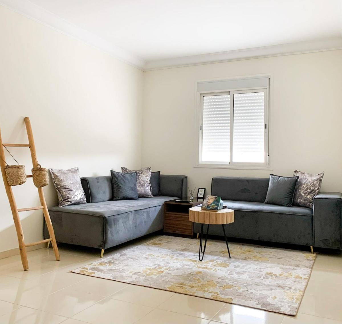 Modern Apartment Near Airport